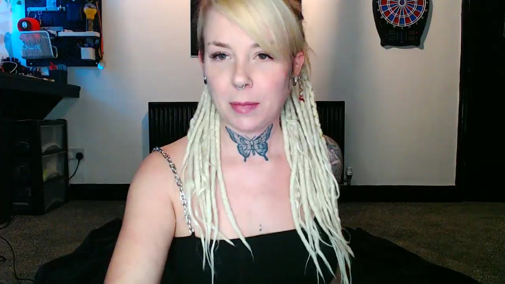Gallery image thumbnail from pixieDread's myfreecams stream on, 01/02/2026, 19:47 image 18 of 20