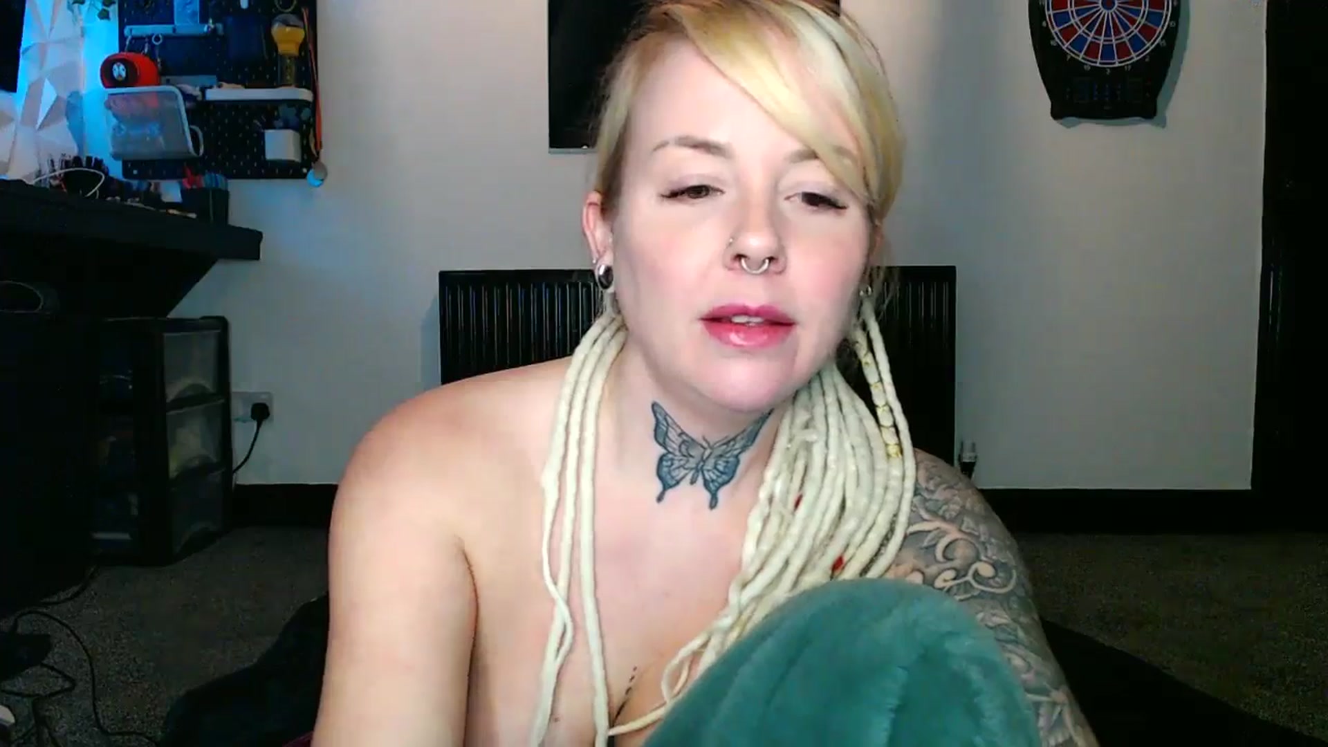 Gallery image thumbnail from pixieDread's myfreecams stream on, 01/02/2026, 21:09 image 19 of 20