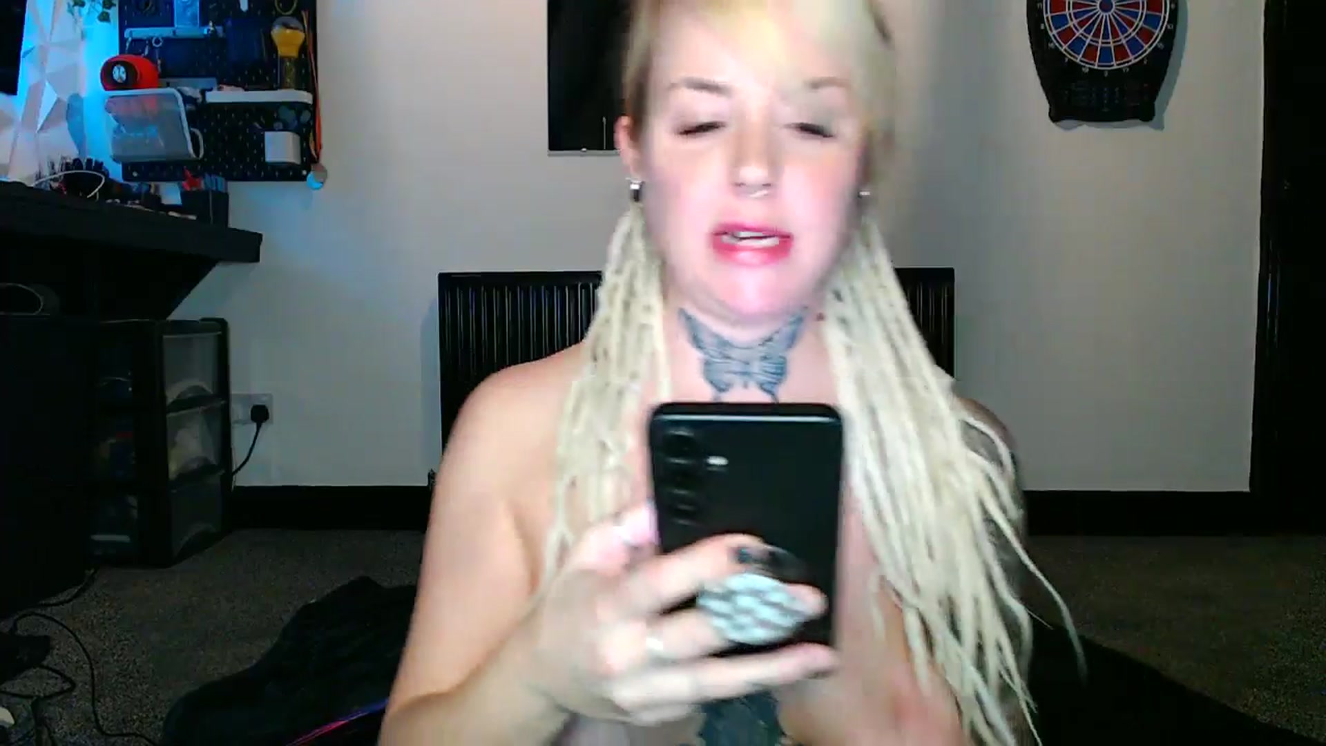 Gallery image thumbnail from pixieDread's myfreecams stream on, 01/02/2026, 21:25 image 18 of 20