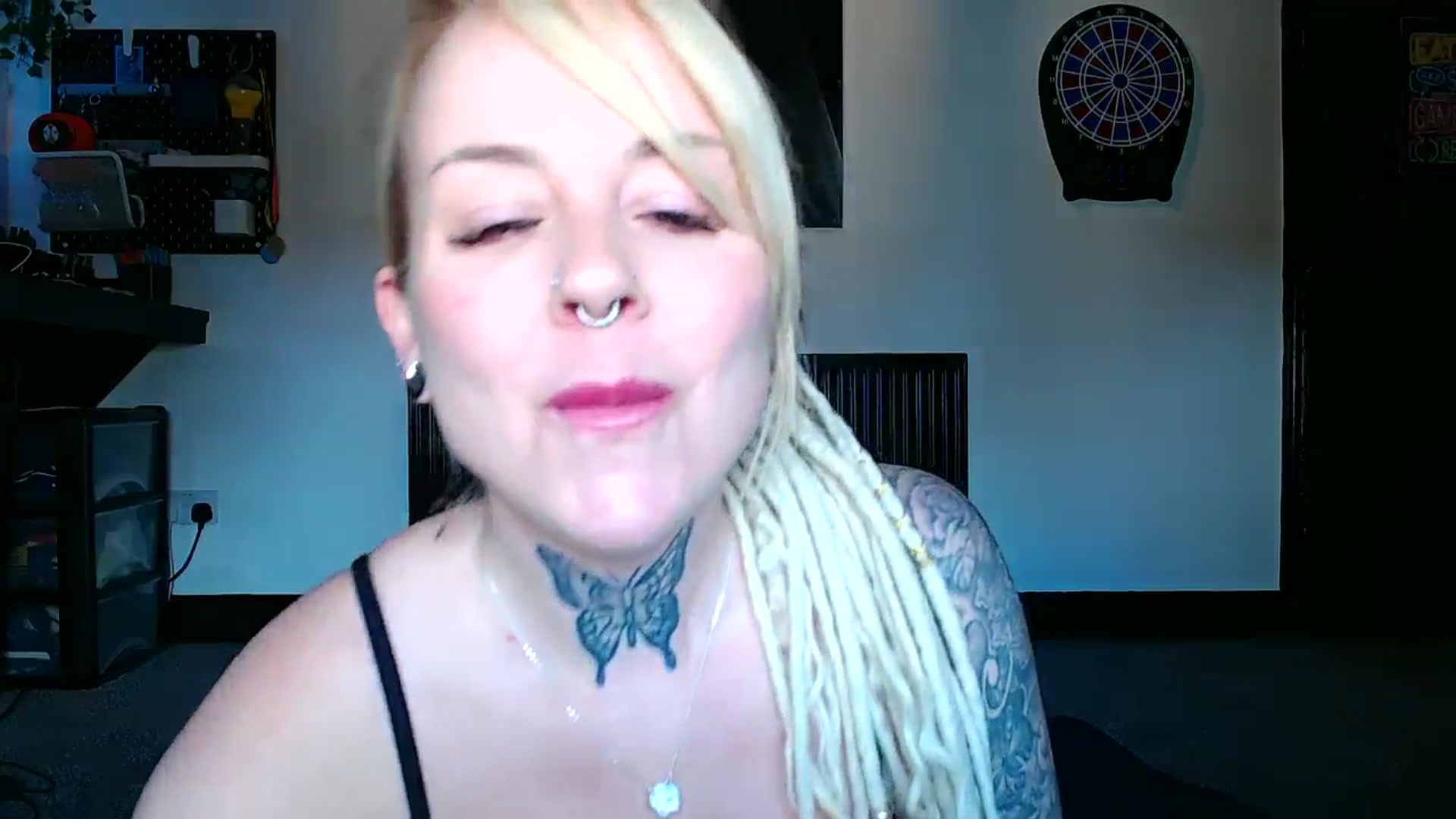Gallery image thumbnail from pixieDread's myfreecams stream on, 01/03/2026, 13:50 image 2 of 20