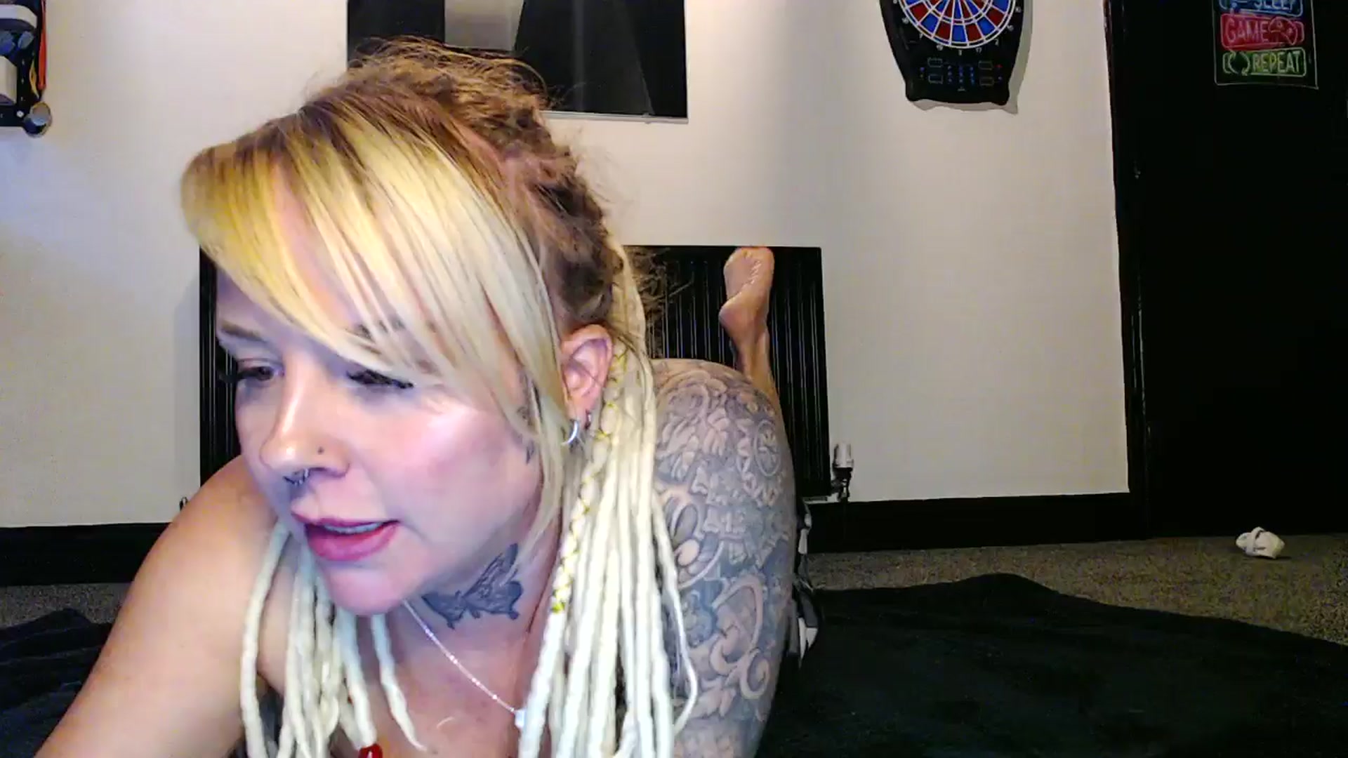 Gallery image thumbnail from pixieDread's myfreecams stream on, 01/03/2026, 16:52 image 1 of 20