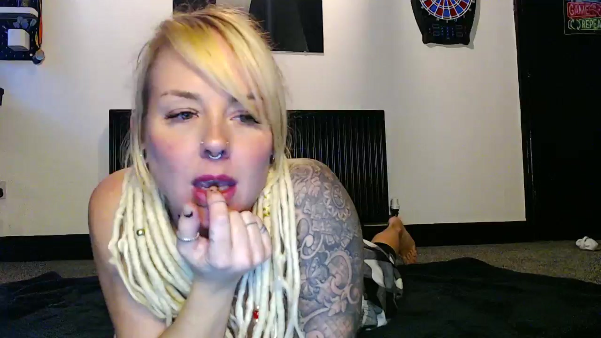 Gallery image thumbnail from pixieDread's myfreecams stream on, 01/03/2026, 16:52 image 15 of 20