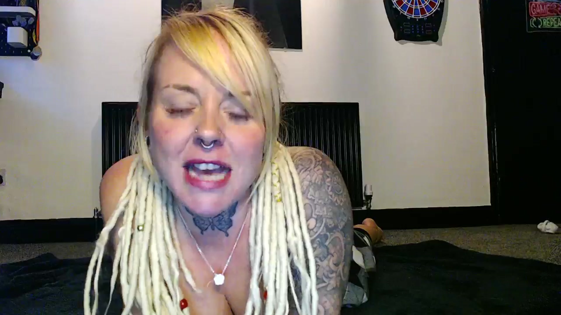 Gallery image thumbnail from pixieDread's myfreecams stream on, 01/03/2026, 16:52 image 17 of 20