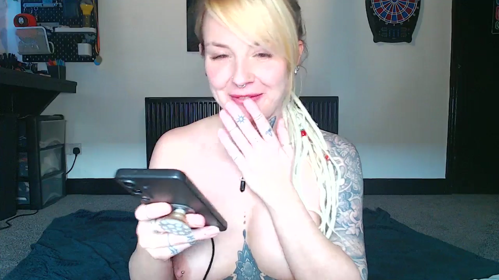 Gallery image thumbnail from pixieDread's myfreecams stream on, 01/08/2026, 12:53 image 18 of 20