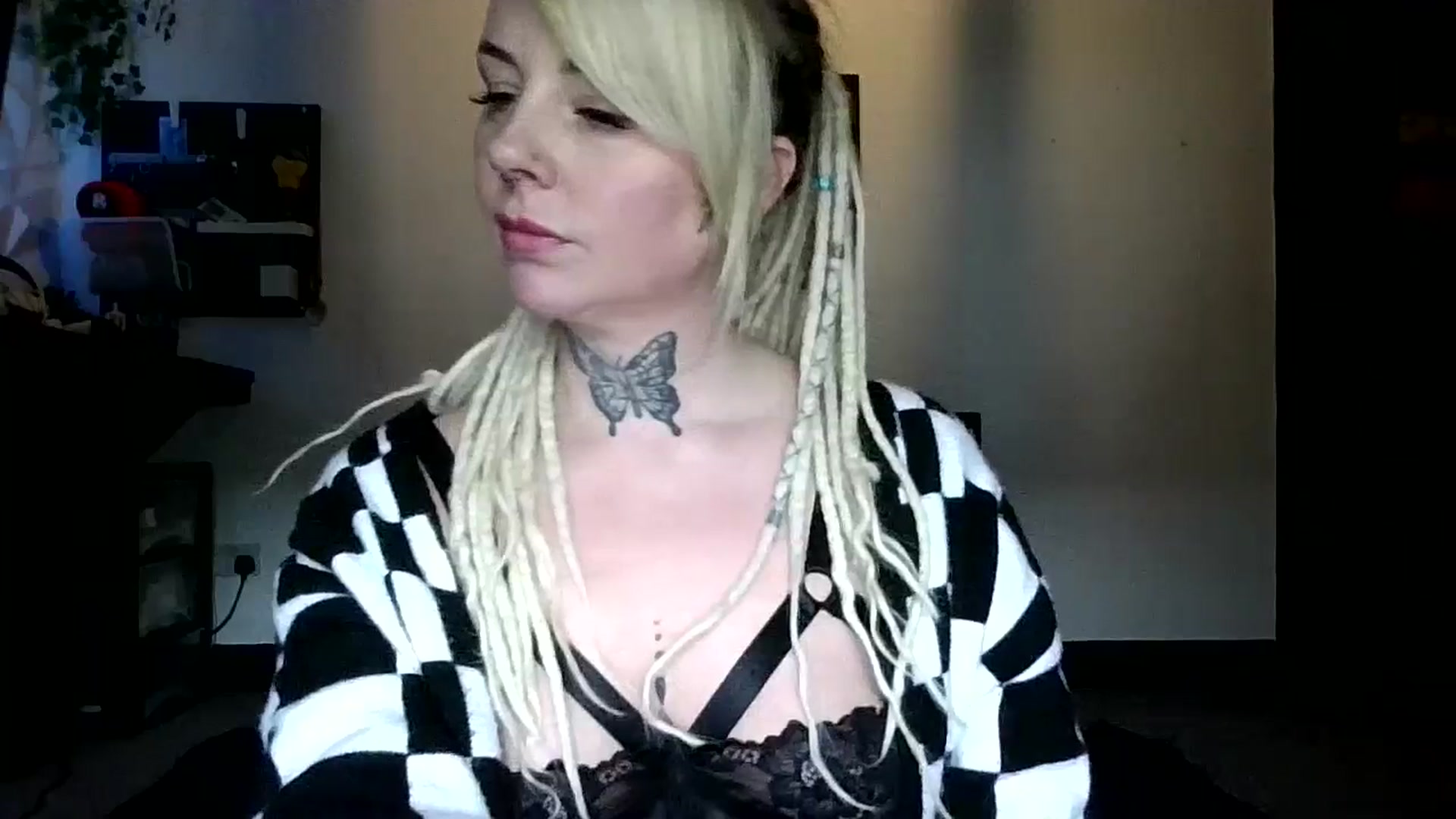 Gallery image thumbnail from pixieDread's myfreecams stream on, 02/12/2026, 12:18 image 6 of 20