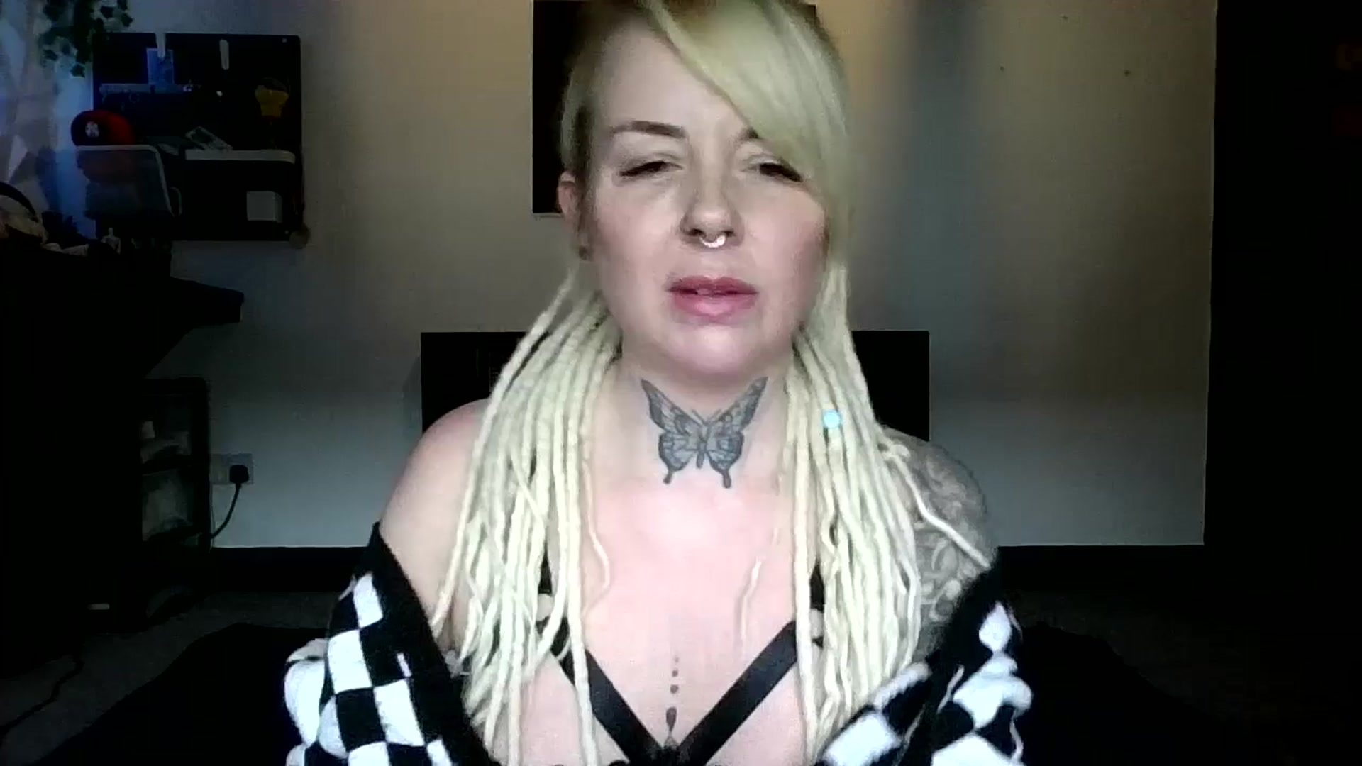 Gallery image thumbnail from pixieDread's myfreecams stream on, 02/12/2026, 12:45 image 16 of 20