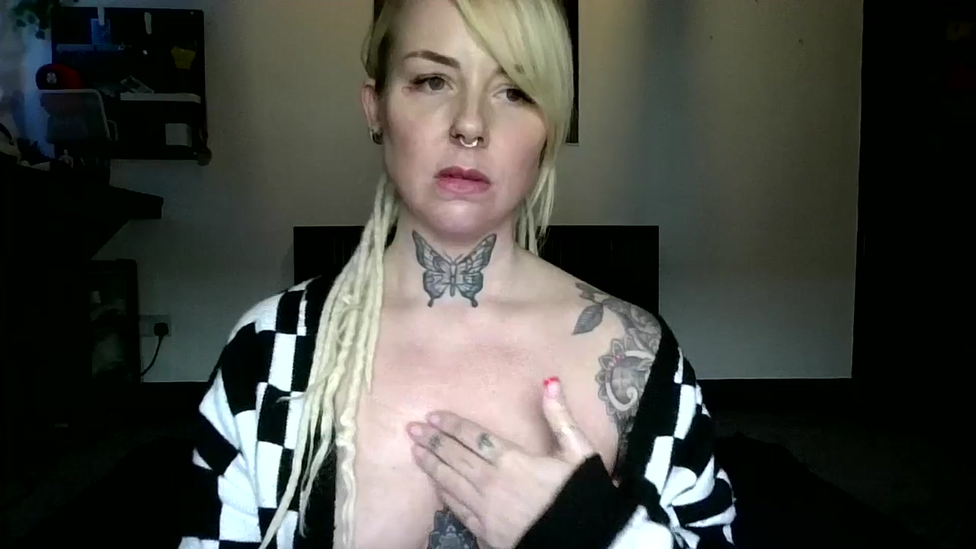 Gallery image thumbnail from pixieDread's myfreecams stream on, 02/12/2026, 14:17 image 13 of 20