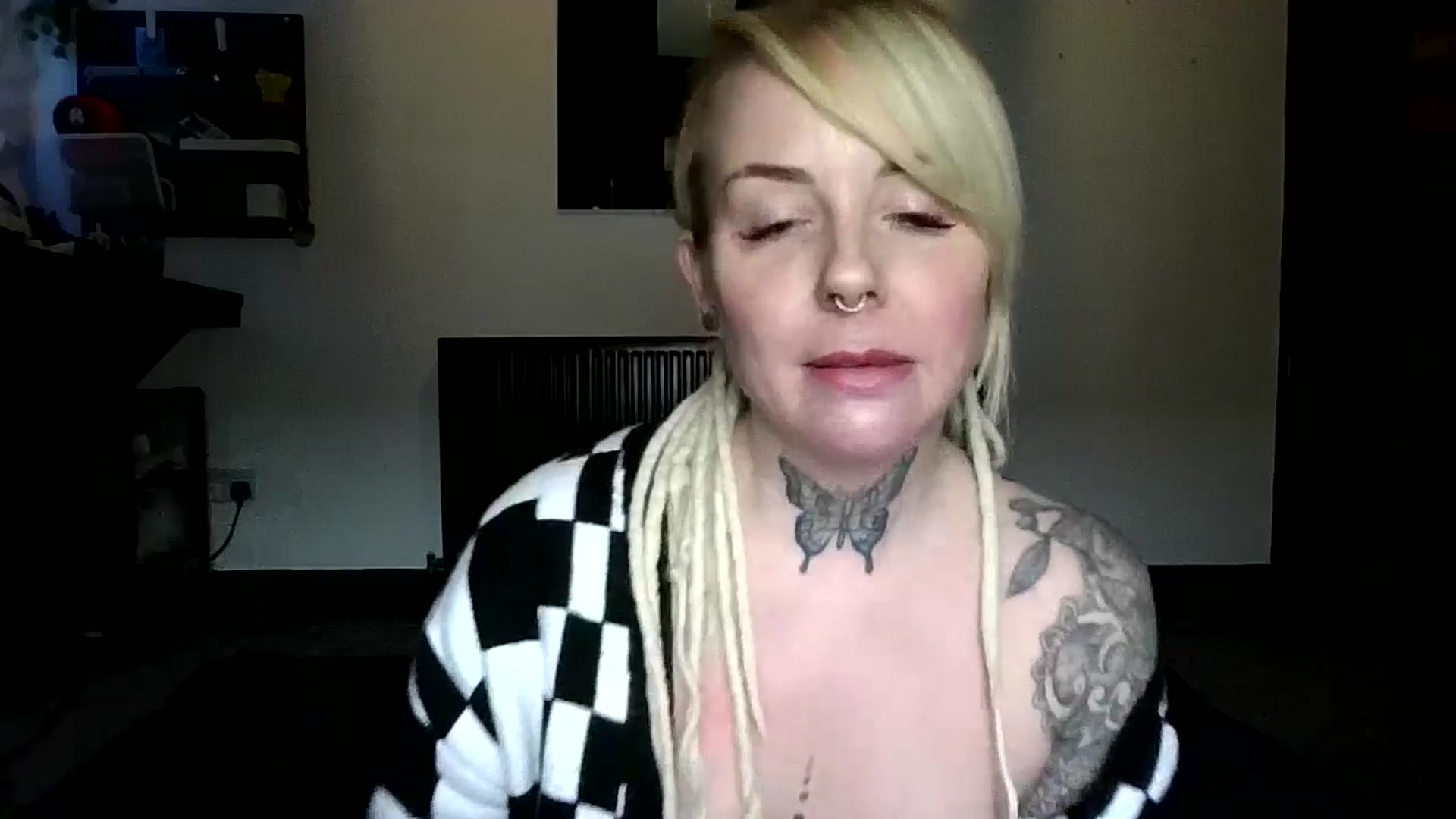 Gallery image thumbnail from pixieDread's myfreecams stream on, 02/12/2026, 14:17 image 14 of 20
