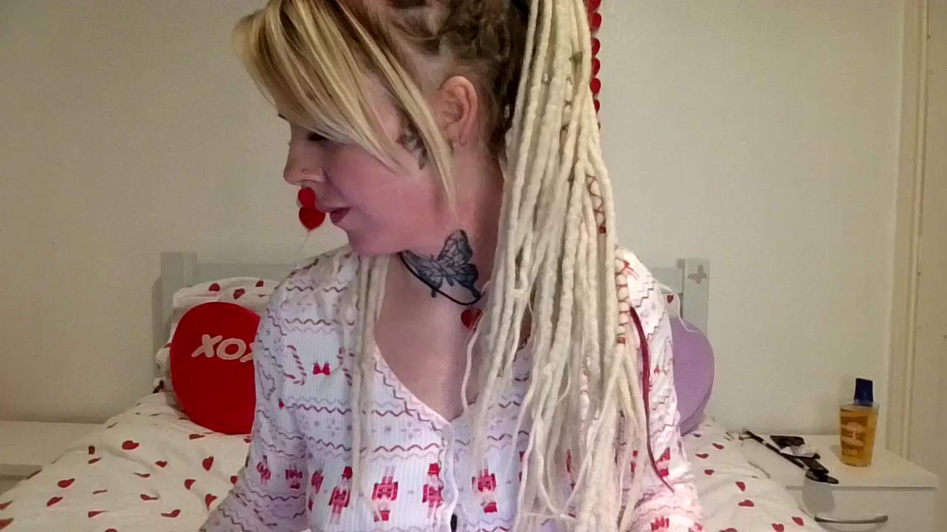 Gallery image thumbnail from pixieDread's myfreecams stream on, 02/15/2026, 18:38 image 1 of 20