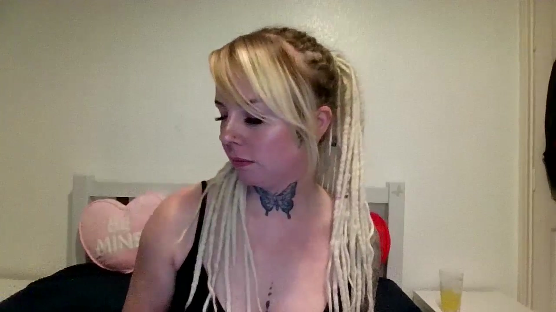 Gallery image thumbnail from pixieDread's myfreecams stream on, 02/27/2026, 20:10 image 18 of 20