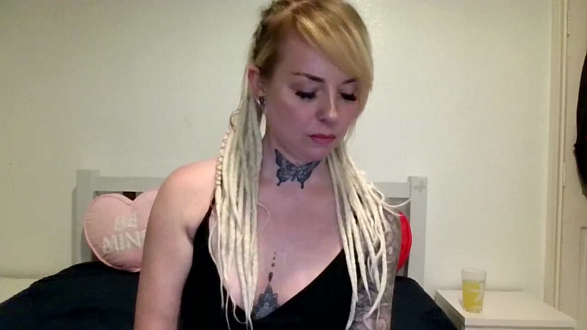 Gallery image thumbnail from pixieDread's myfreecams stream on, 02/27/2026, 20:10 image 6 of 20