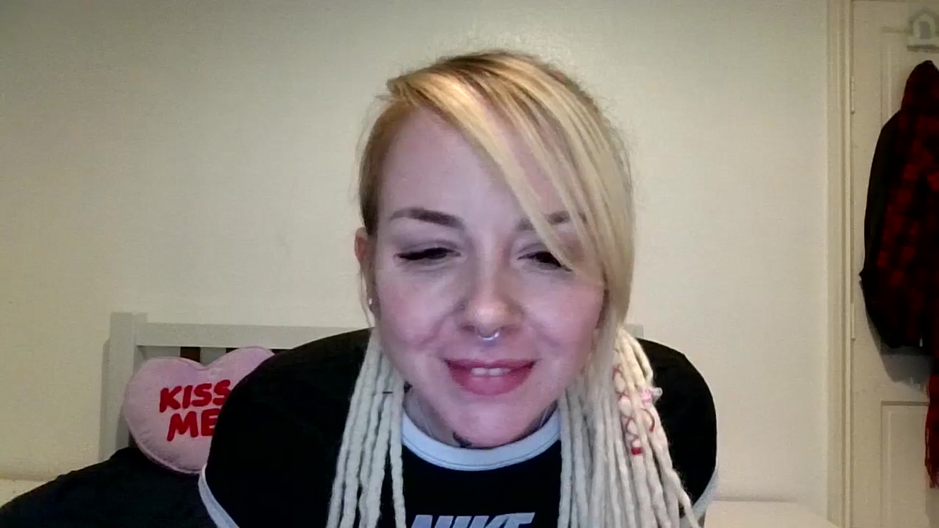 Gallery image thumbnail from pixieDread's myfreecams stream on, 03/01/2026, 15:11 image 6 of 20