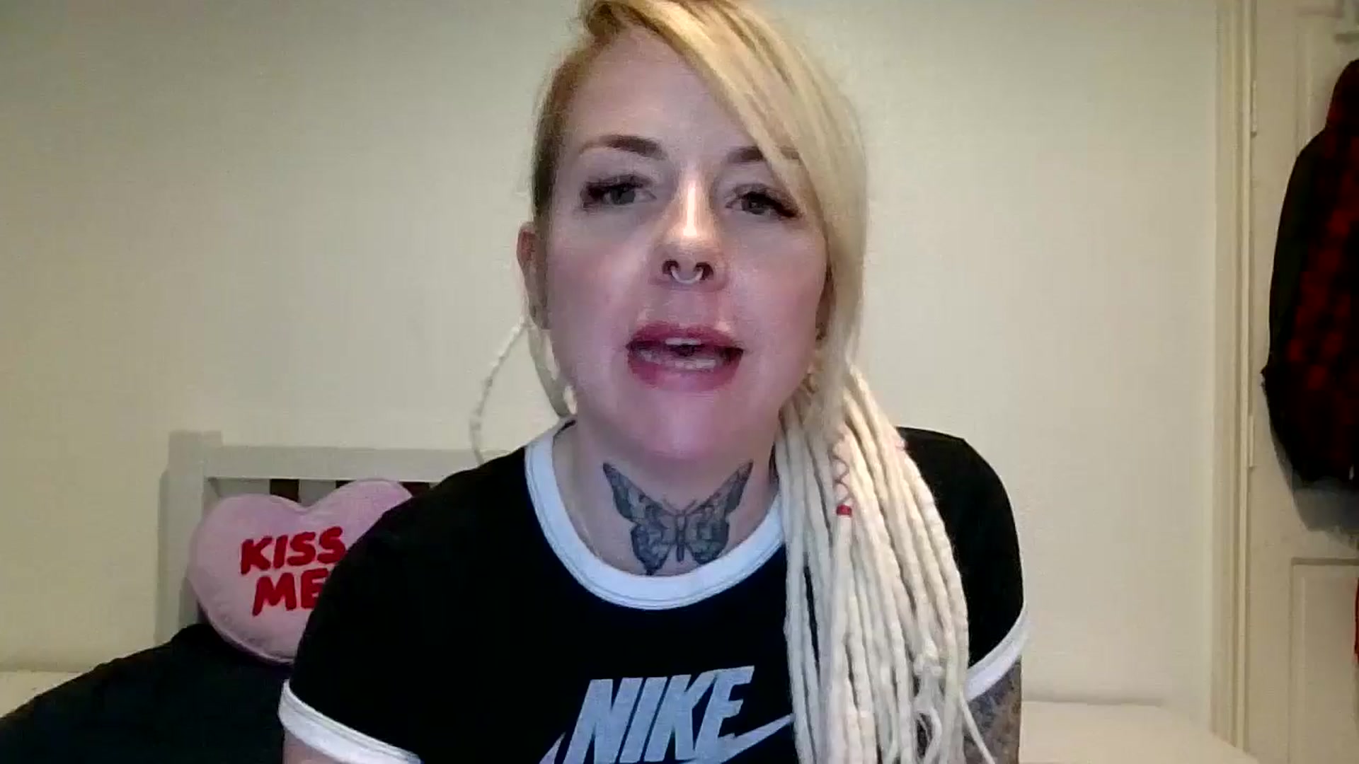Gallery image thumbnail from pixieDread's myfreecams stream on, 03/01/2026, 15:11 image 2 of 20