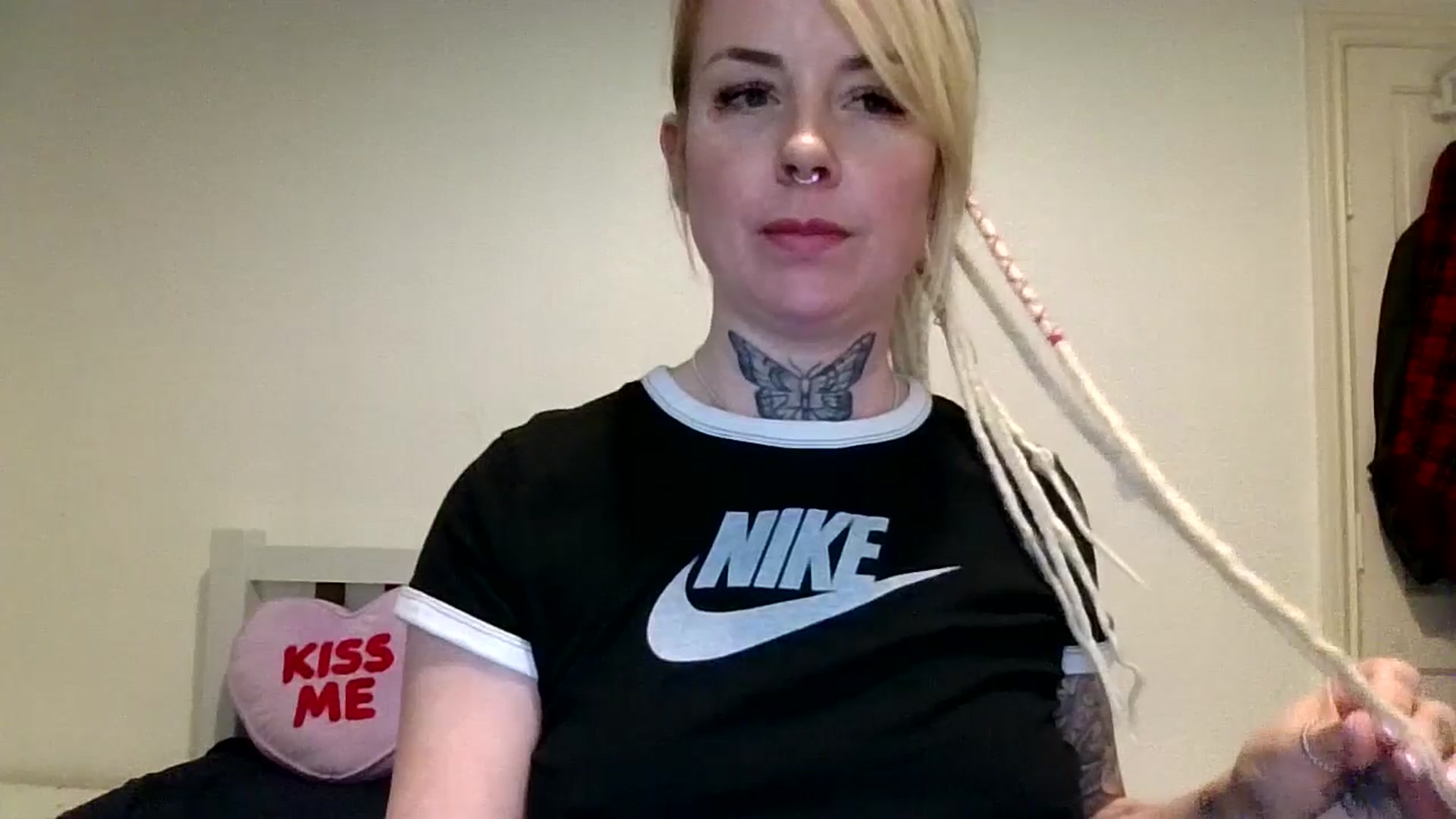 Gallery image thumbnail from pixieDread's myfreecams stream on, 03/01/2026, 15:11 image 9 of 20