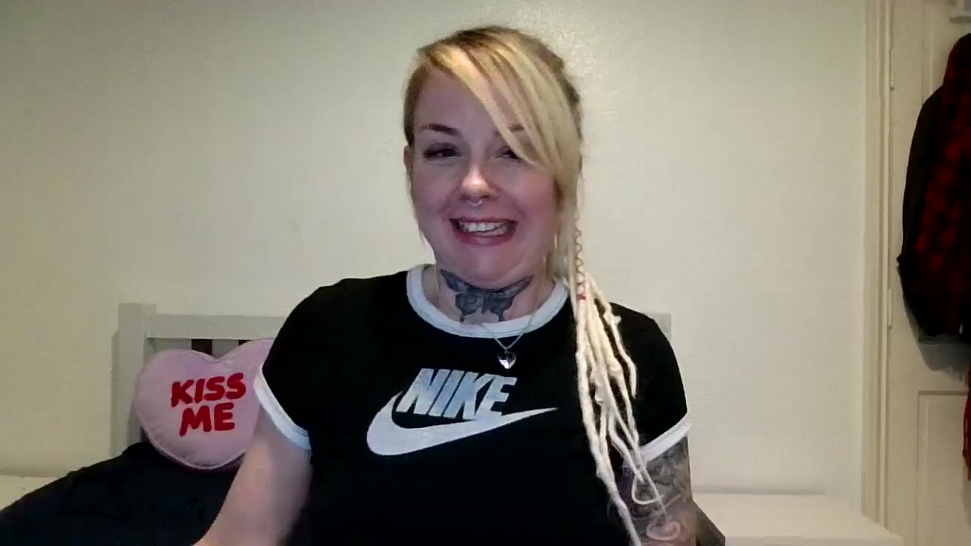 Gallery image thumbnail from pixieDread's myfreecams stream on, 03/01/2026, 15:11 image 19 of 20