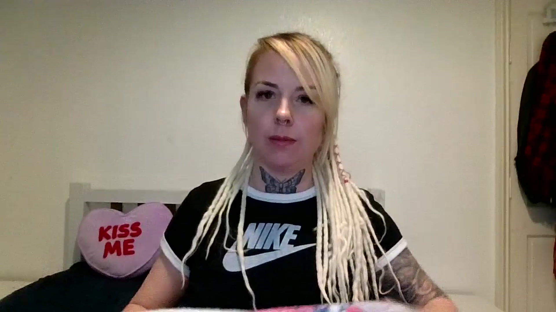 Gallery image thumbnail from pixieDread's myfreecams stream on, 03/01/2026, 15:11 image 4 of 20