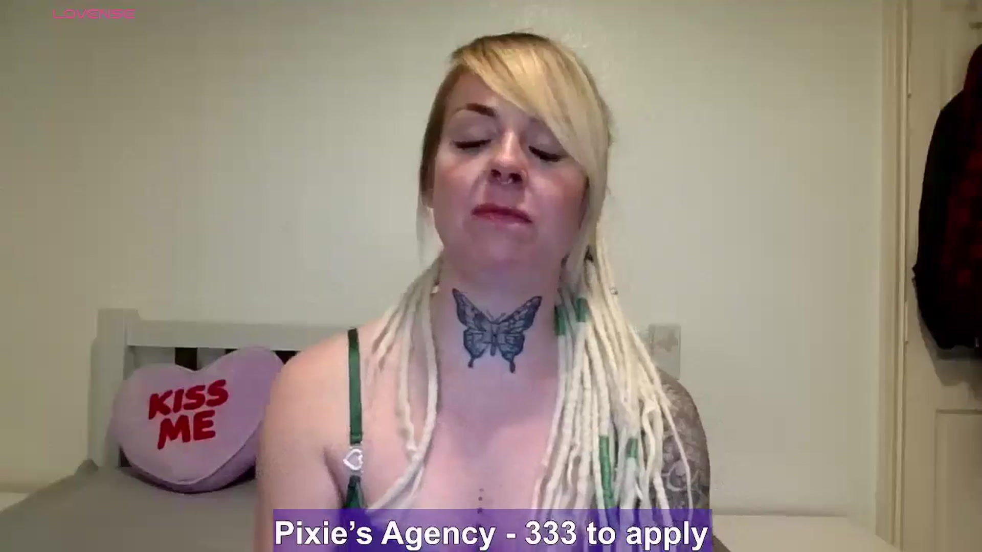 Gallery image thumbnail from pixieDread's myfreecams stream on, 03/23/2026, 12:59 image 17 of 20
