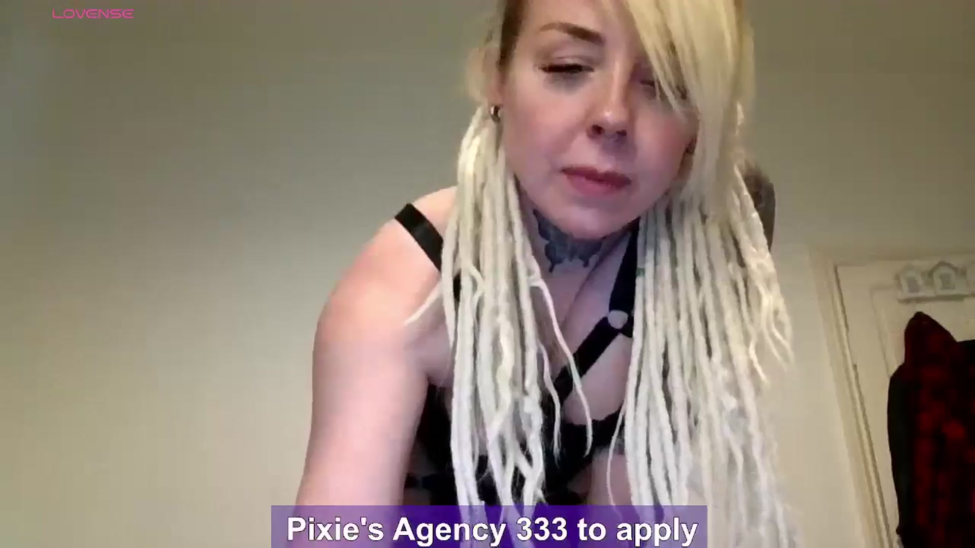 Gallery image thumbnail from pixieDread's myfreecams stream on, 03/25/2026, 13:08 image 15 of 20