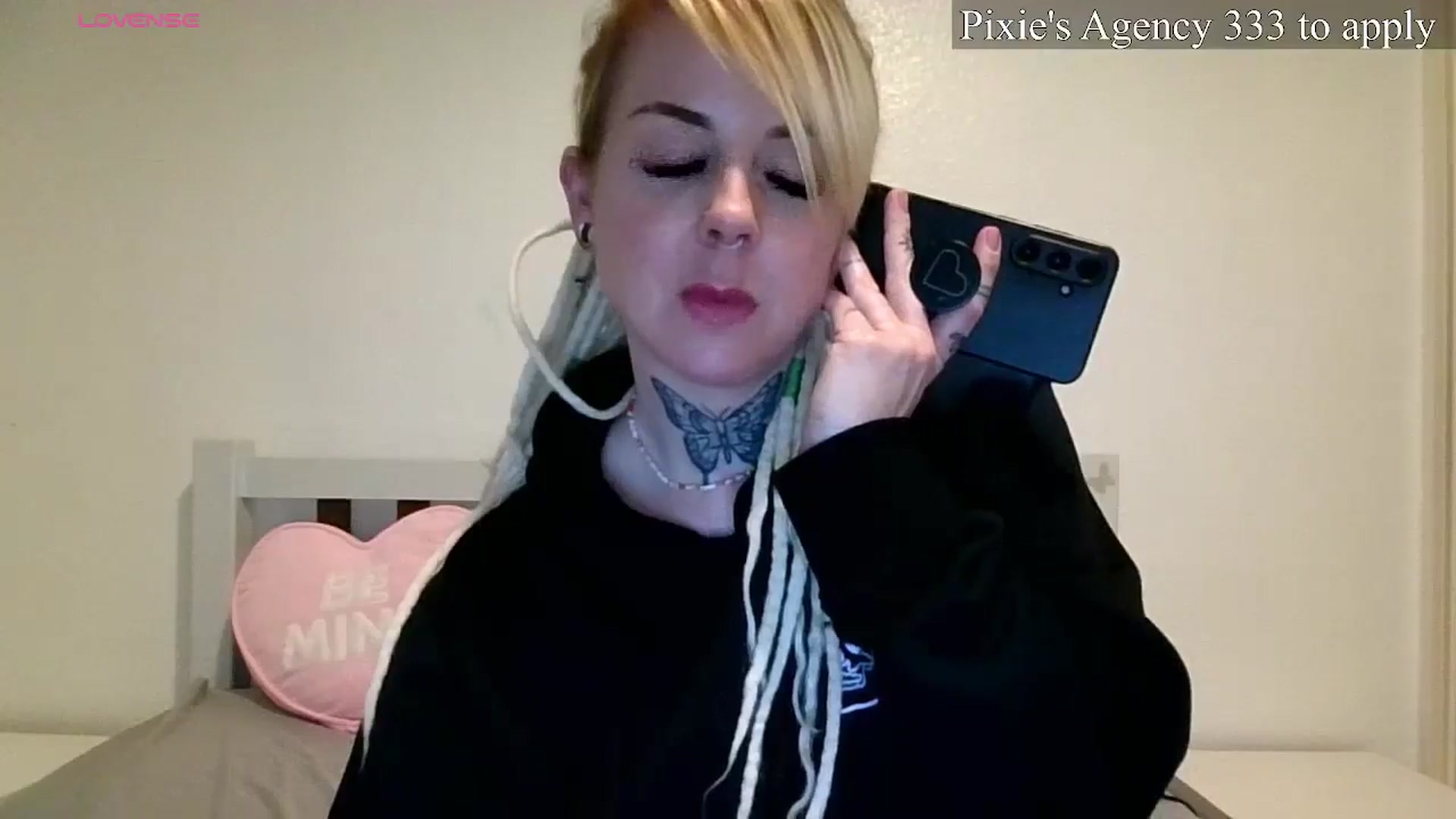Gallery image thumbnail from pixieDread's myfreecams stream on, 03/31/2026, 15:30 image 2 of 20