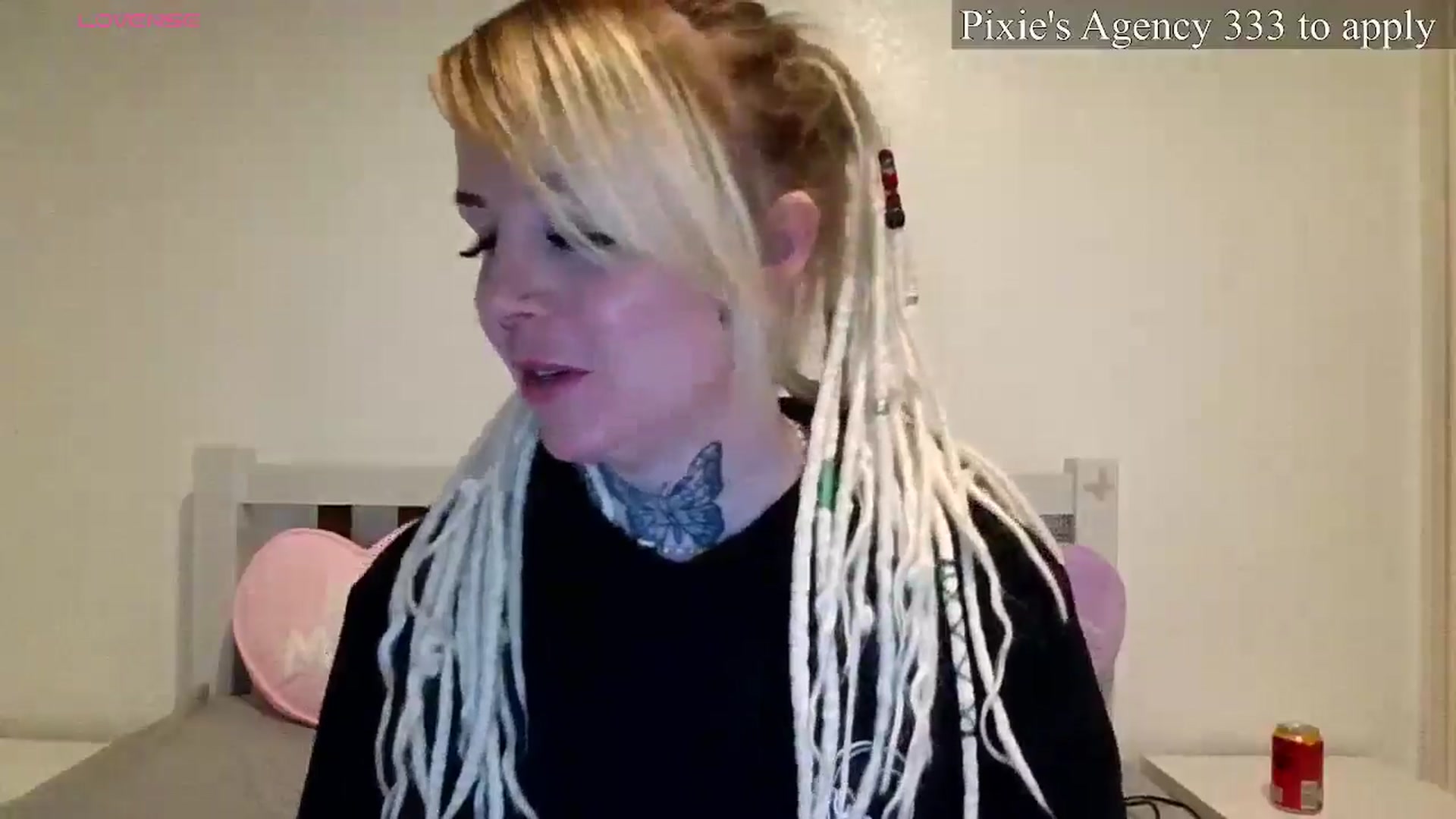Gallery image thumbnail from pixieDread's myfreecams stream on, 03/31/2026, 15:30 image 11 of 20