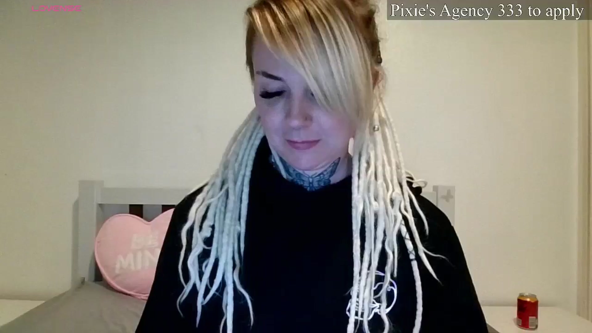 Gallery image thumbnail from pixieDread's myfreecams stream on, 03/31/2026, 15:30 image 16 of 20