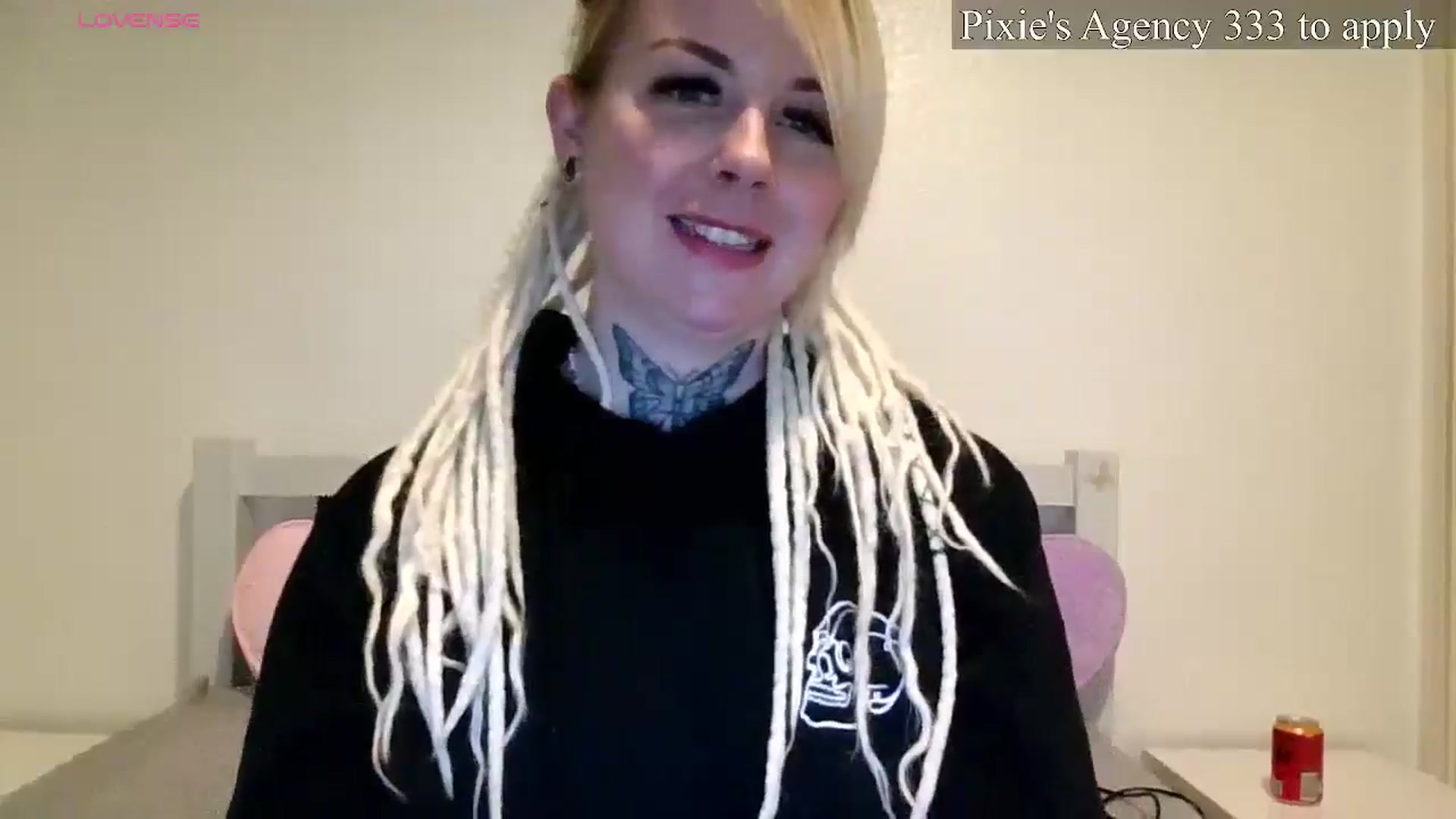 Gallery image thumbnail from pixieDread's myfreecams stream on, 03/31/2026, 15:30 image 12 of 20