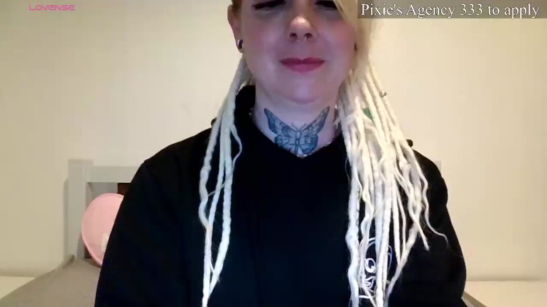 Gallery image thumbnail from pixieDread's myfreecams stream on, 03/31/2026, 16:27 image 19 of 20
