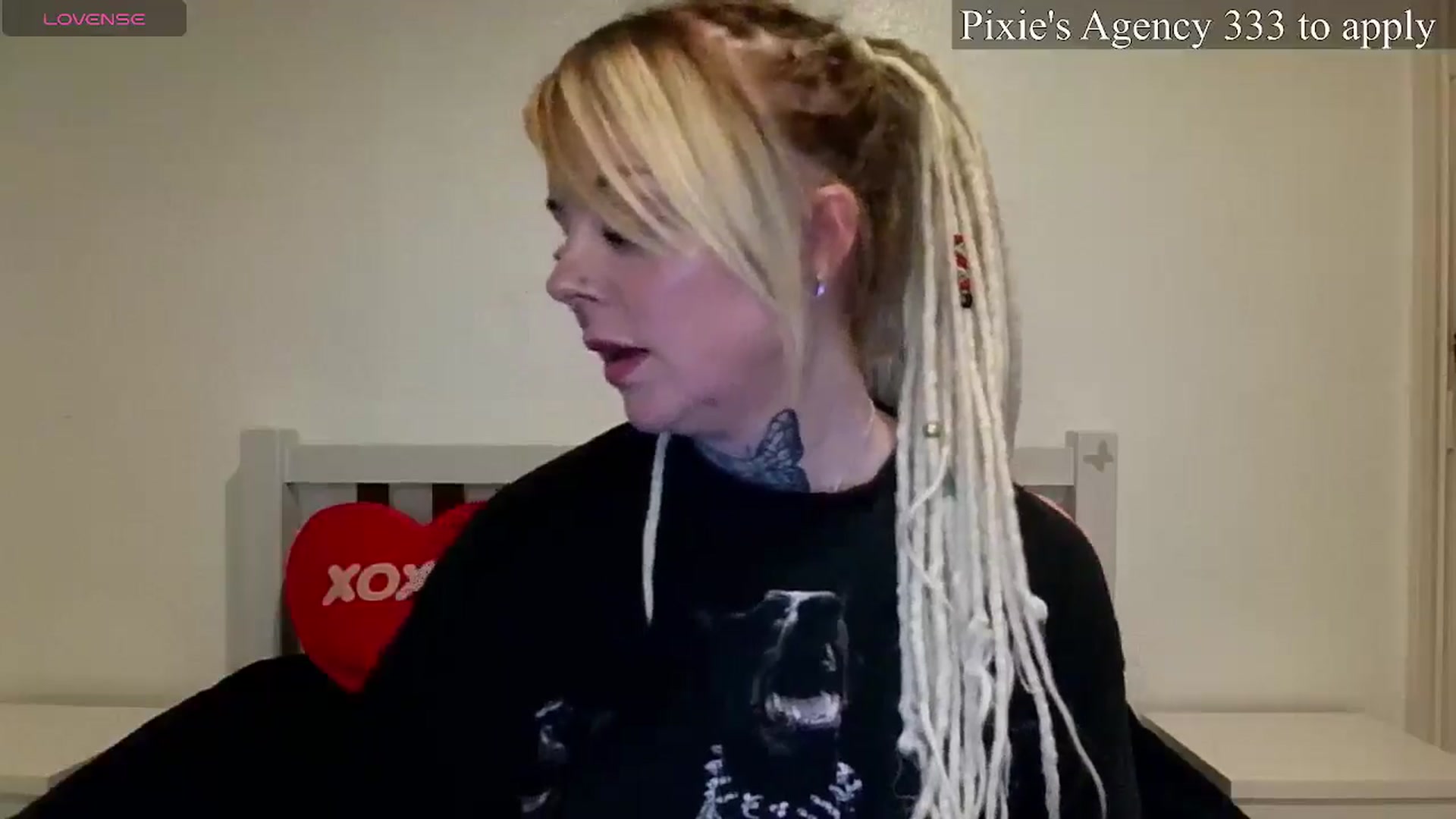 Gallery image thumbnail from pixieDread's myfreecams stream on, 04/03/2026, 17:06 image 11 of 20
