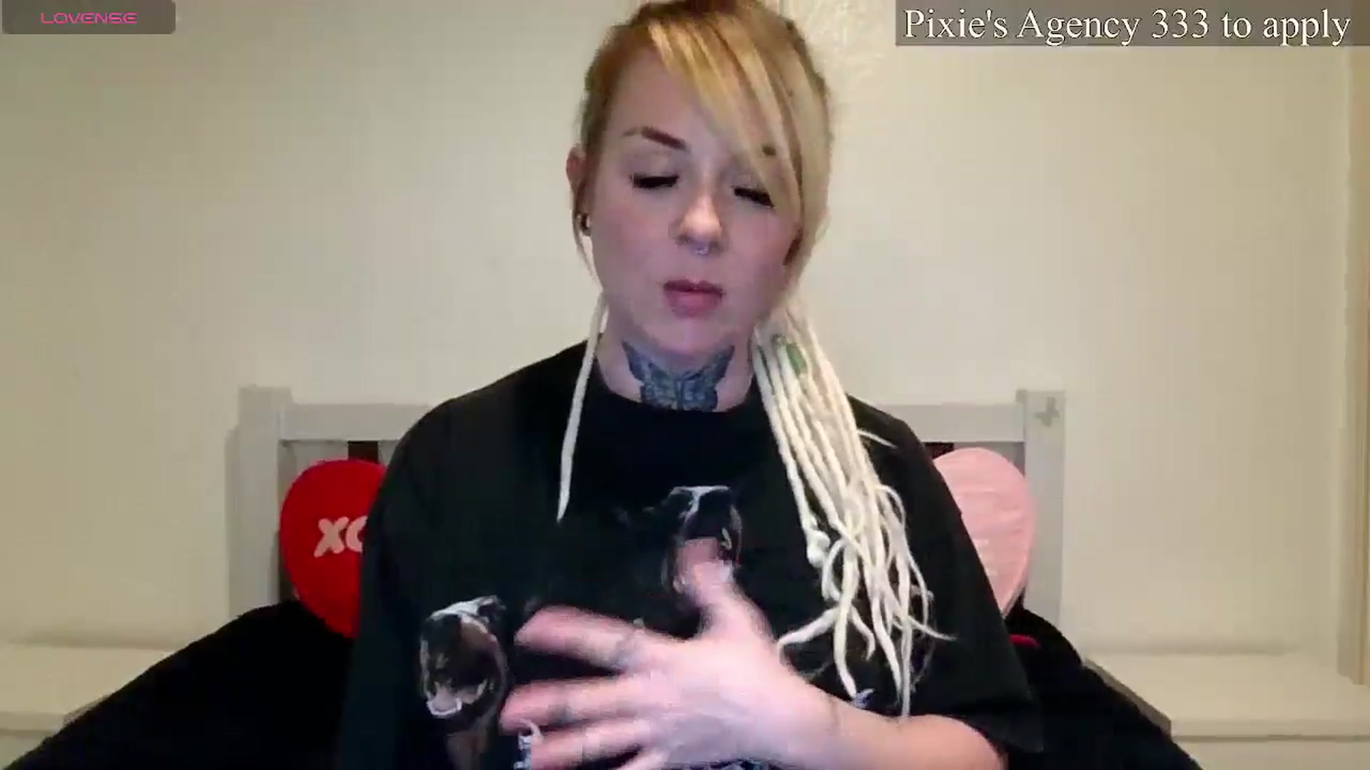 Gallery image thumbnail from pixieDread's myfreecams stream on, 04/03/2026, 17:06 image 7 of 20