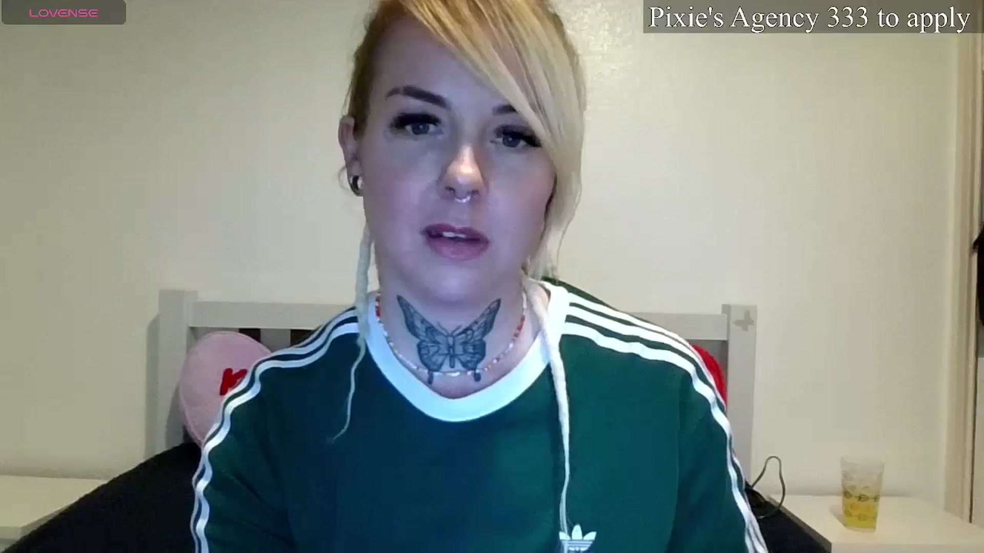 Gallery image thumbnail from pixieDread's myfreecams stream on, 04/07/2026, 14:46 image 15 of 20