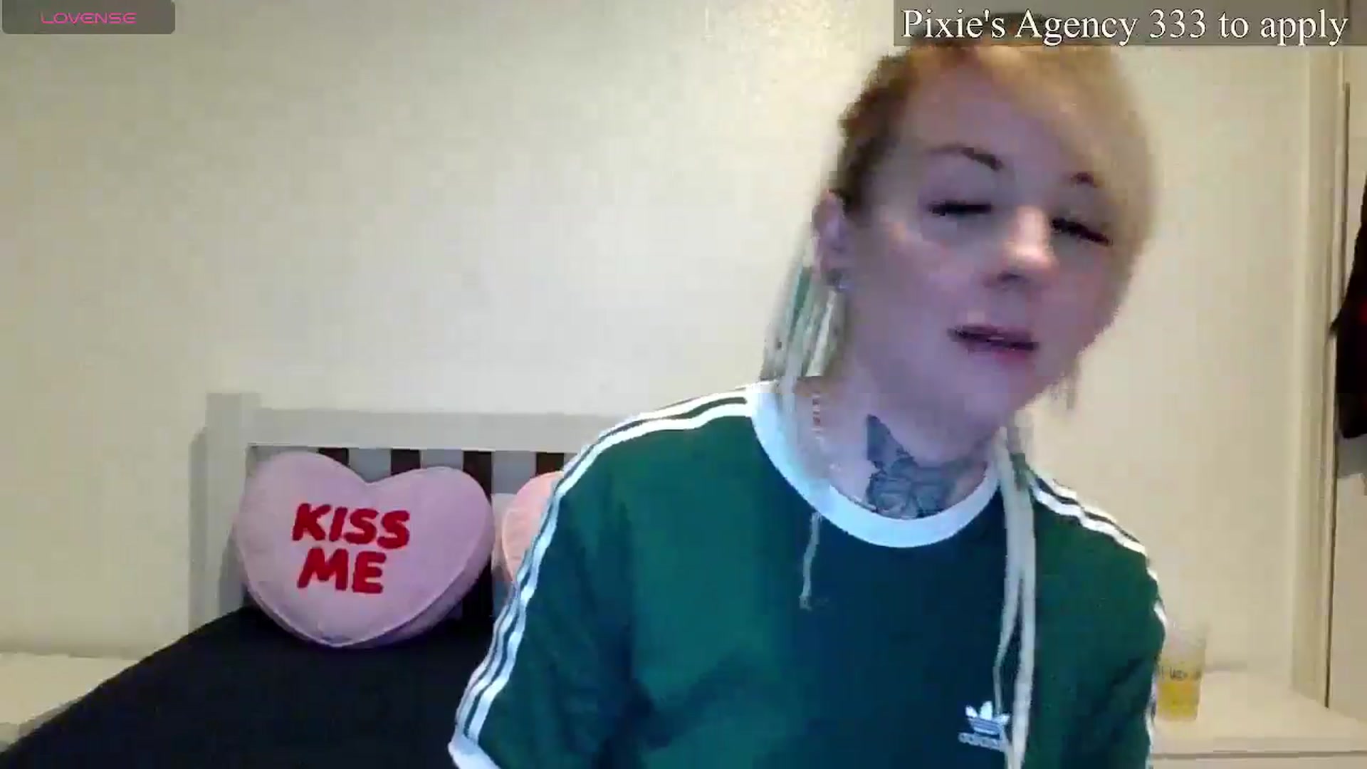 Gallery image thumbnail from pixieDread's myfreecams stream on, 04/07/2026, 14:46 image 13 of 20