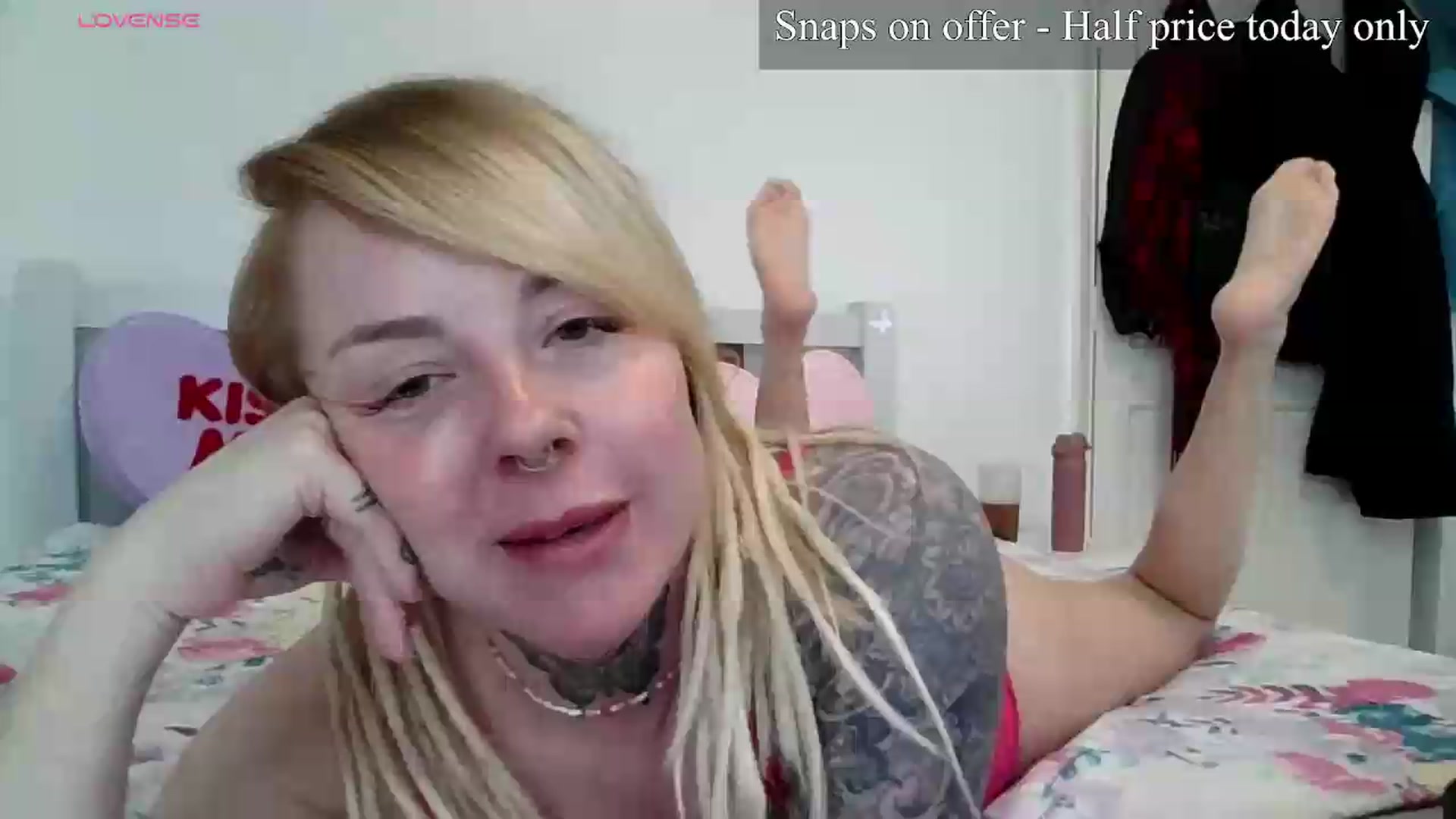 Gallery image thumbnail from pixieDread's myfreecams stream on, 05/18/2026, 12:35 image 1 of 20