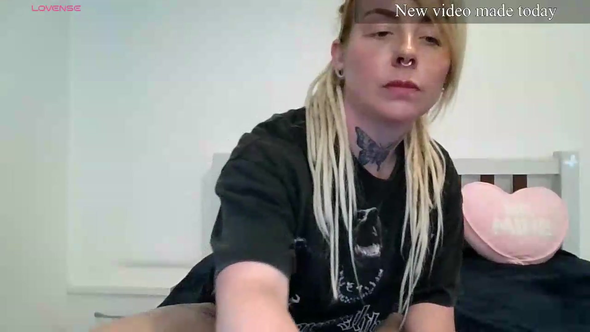 Gallery image thumbnail from pixieDread's myfreecams stream on, 05/20/2026, 12:06 image 19 of 20