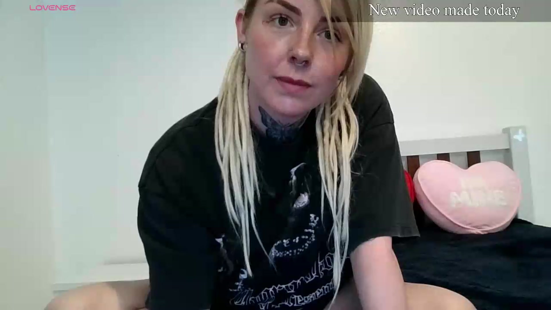 Gallery image thumbnail from pixieDread's myfreecams stream on, 05/20/2026, 12:06 image 18 of 20