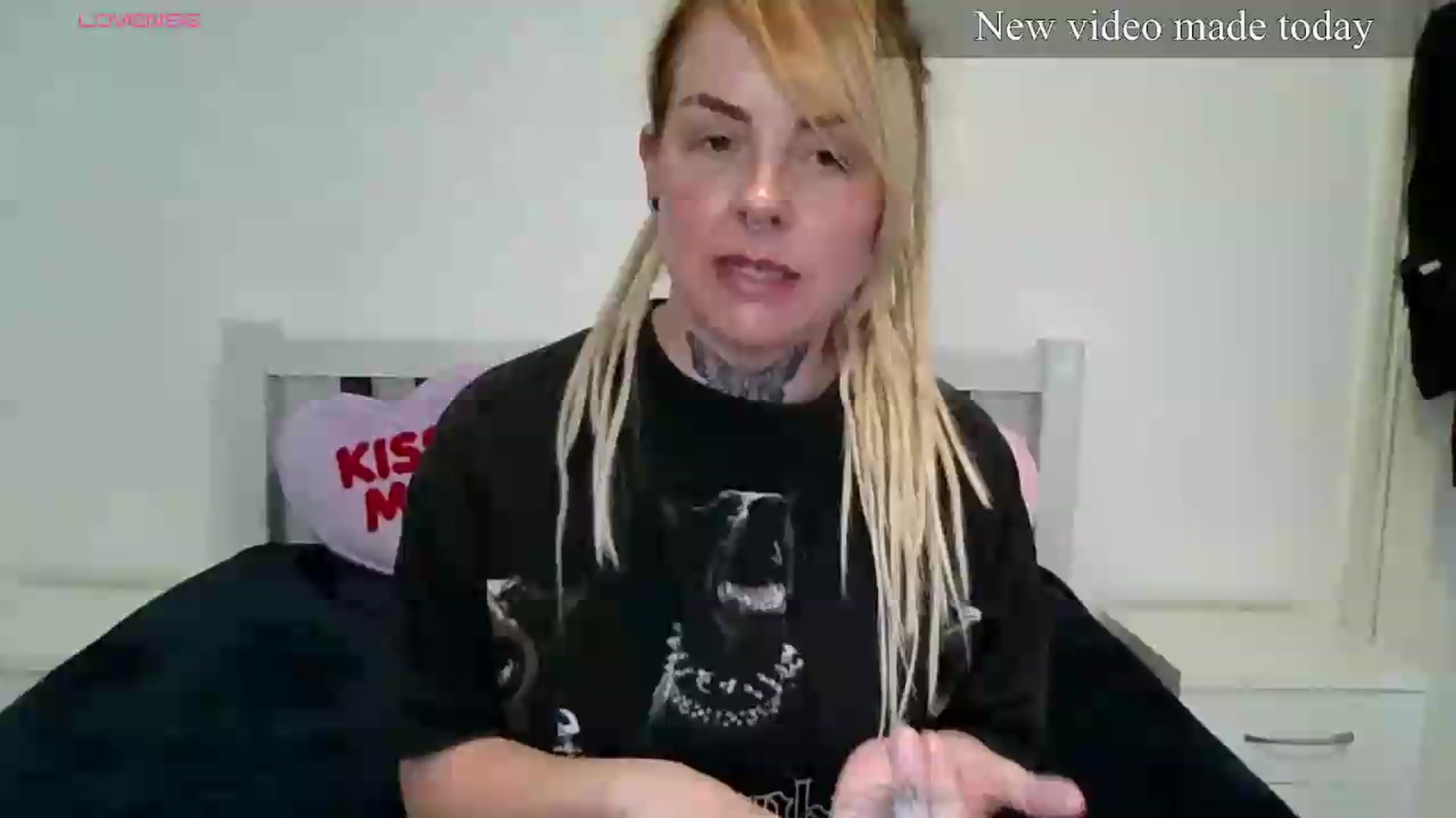 Gallery image thumbnail from pixieDread's myfreecams stream on, 05/20/2026, 12:06 image 7 of 20