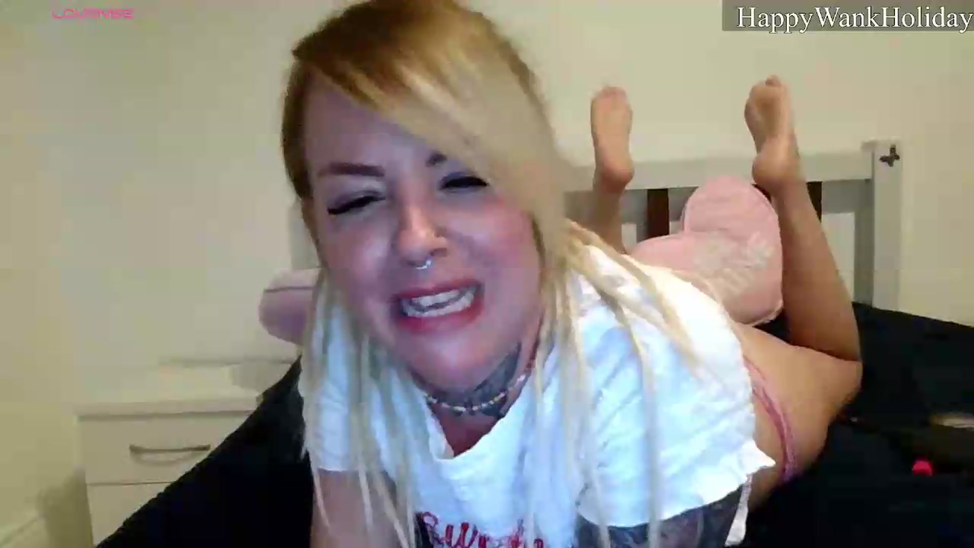 Gallery image thumbnail from pixieDread's myfreecams stream on, 05/25/2026, 12:30 image 8 of 20