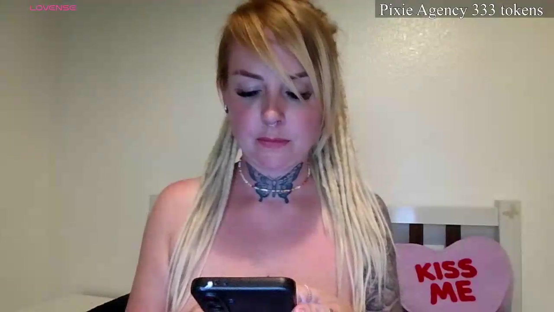 Gallery image thumbnail from pixieDread's myfreecams stream on, 05/28/2026, 20:16 image 3 of 20