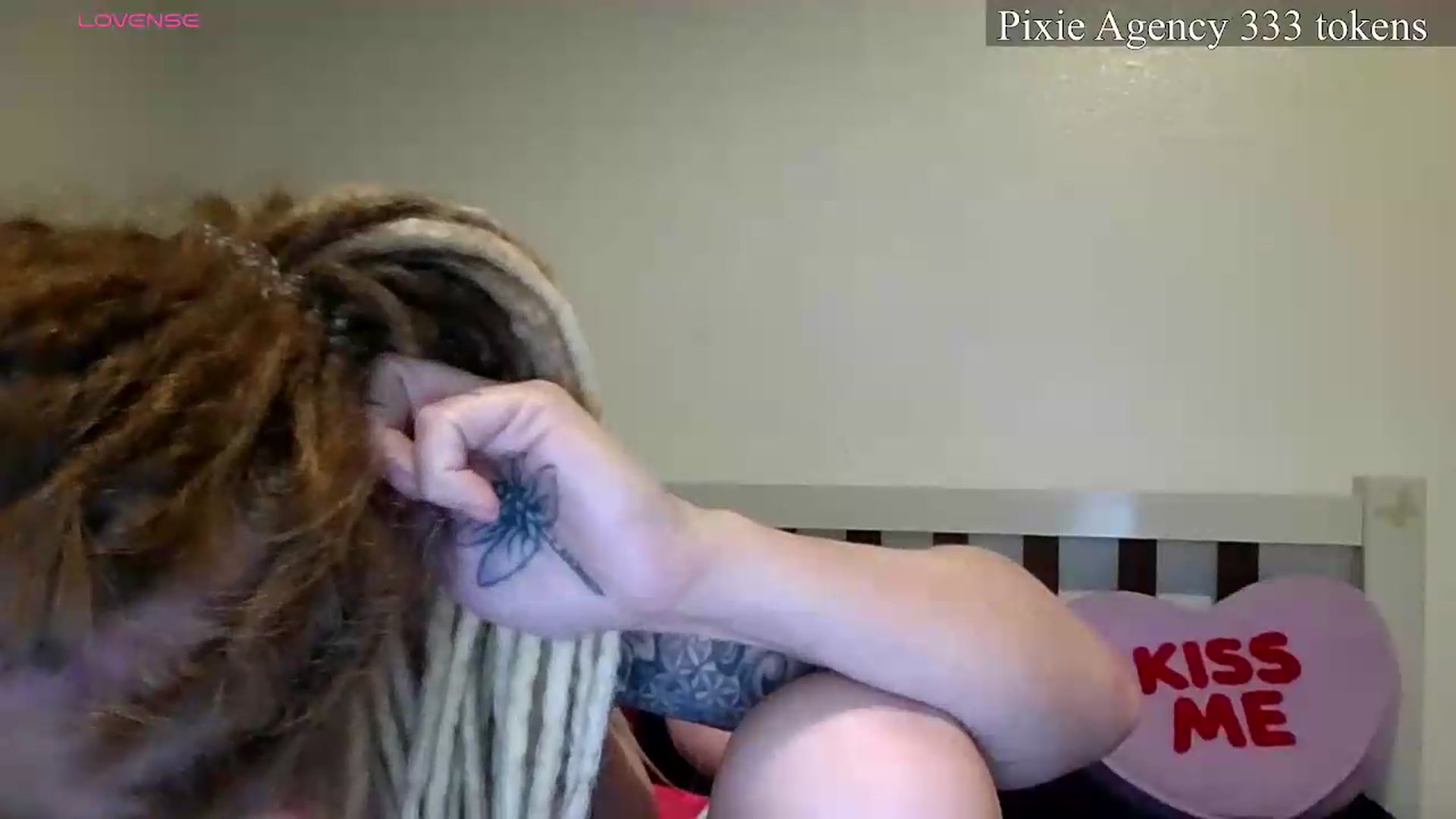 Gallery image thumbnail from pixieDread's myfreecams stream on, 05/28/2026, 20:16 image 4 of 20