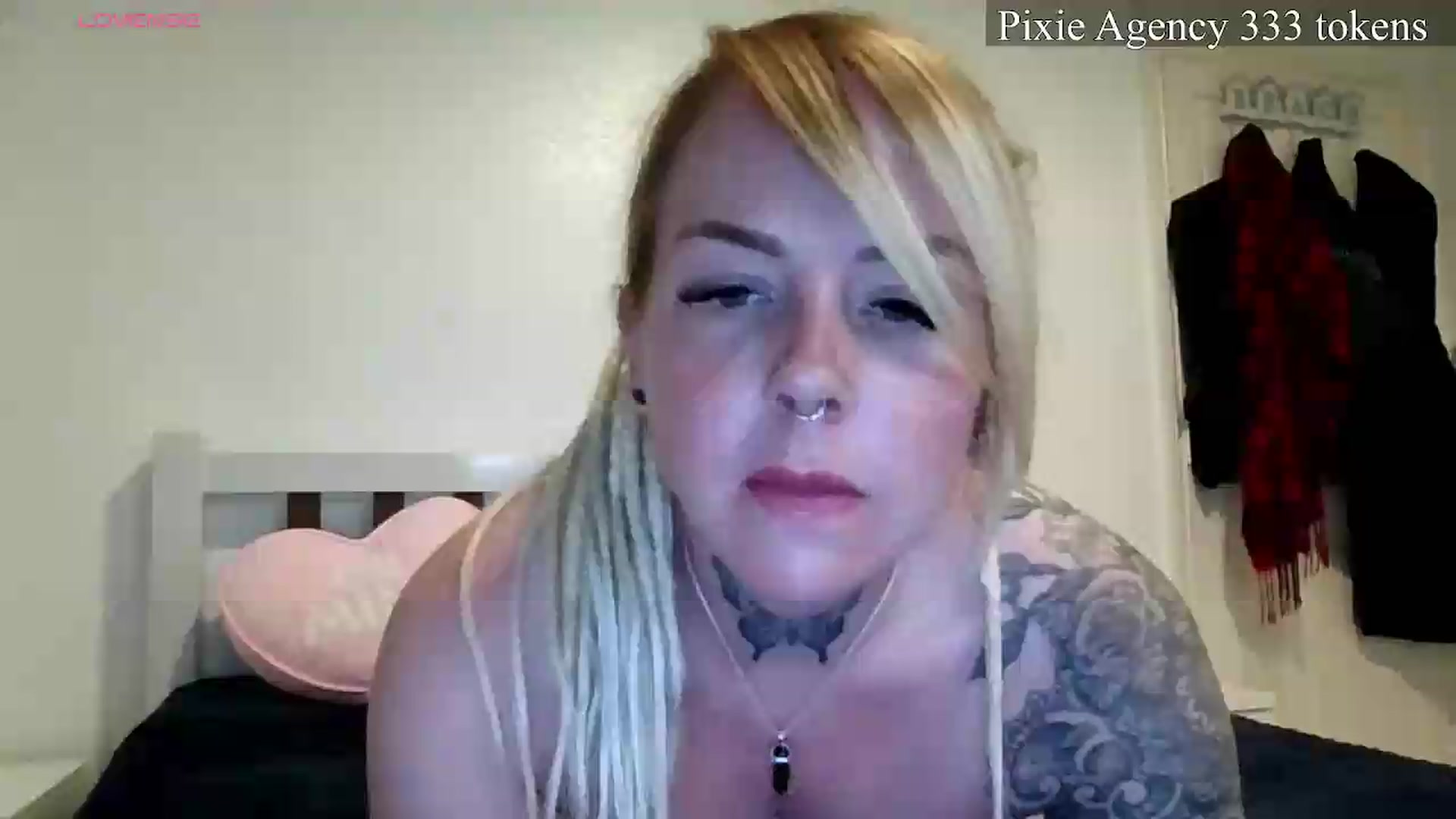 Gallery image thumbnail from pixieDread's myfreecams stream on, 06/01/2026, 11:41 image 17 of 20
