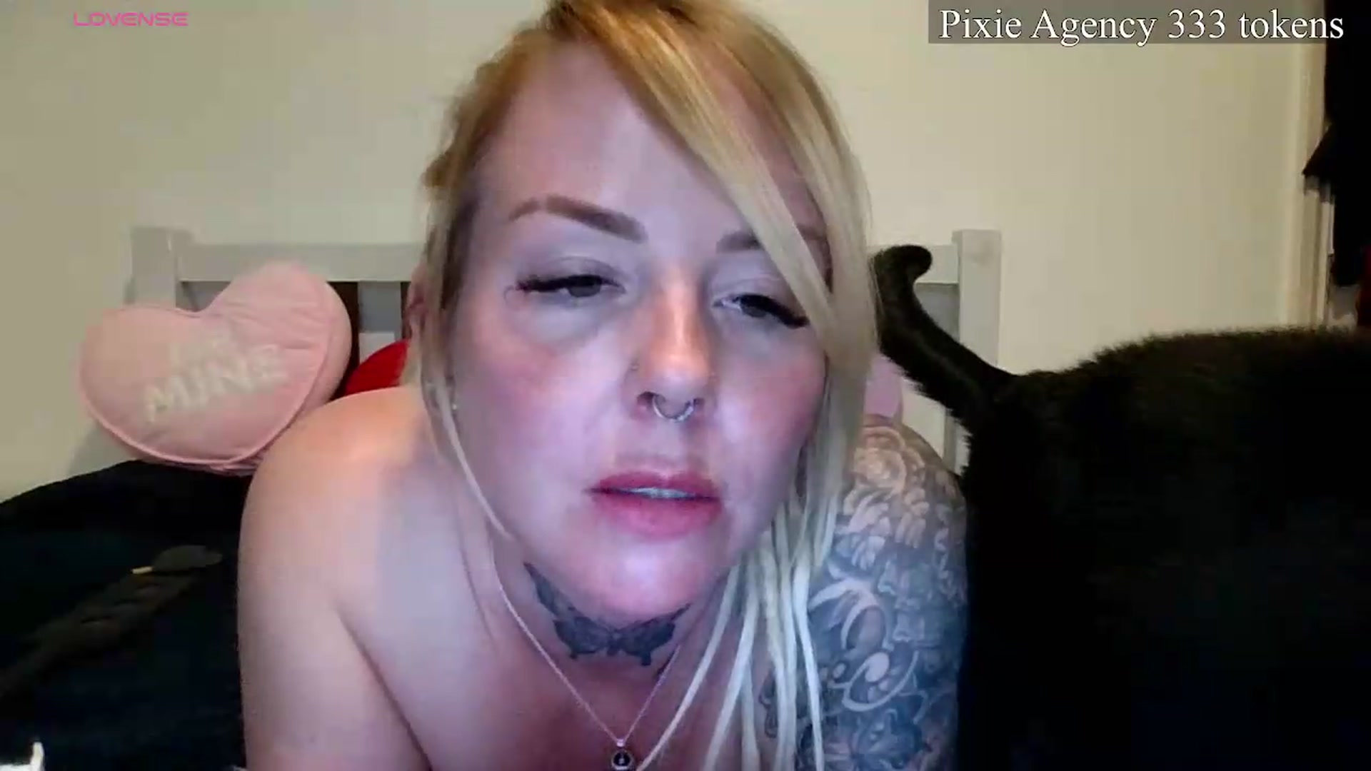 Gallery image thumbnail from pixieDread's myfreecams stream on, 06/01/2026, 12:38 image 11 of 20