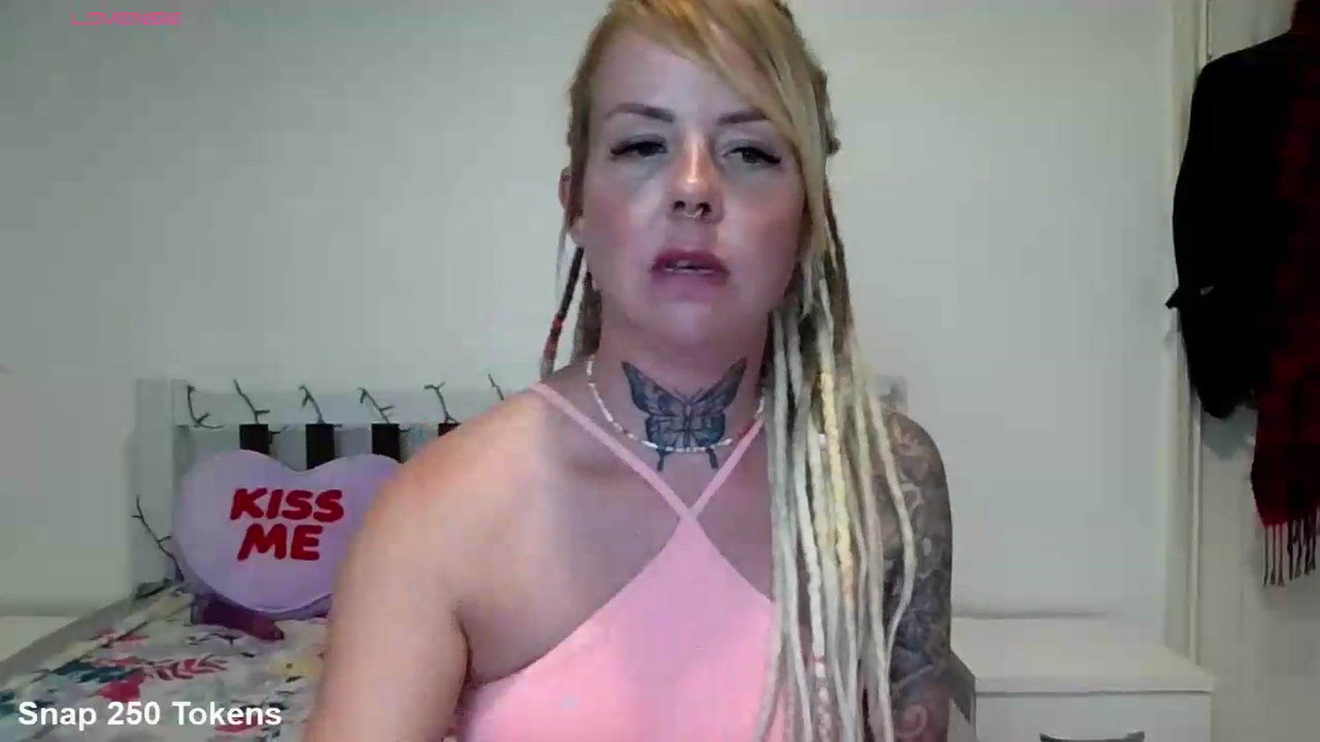 Gallery image thumbnail from pixieDread's myfreecams stream on, 07/15/2026, 13:22 image 16 of 20