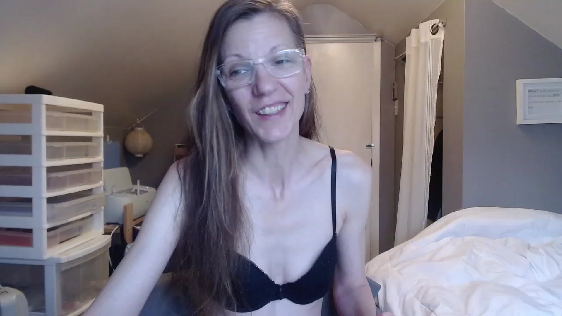 Gallery image thumbnail from playfulpaula's myfreecams stream on, 04/23/2023, 13:05 image 14 of 20