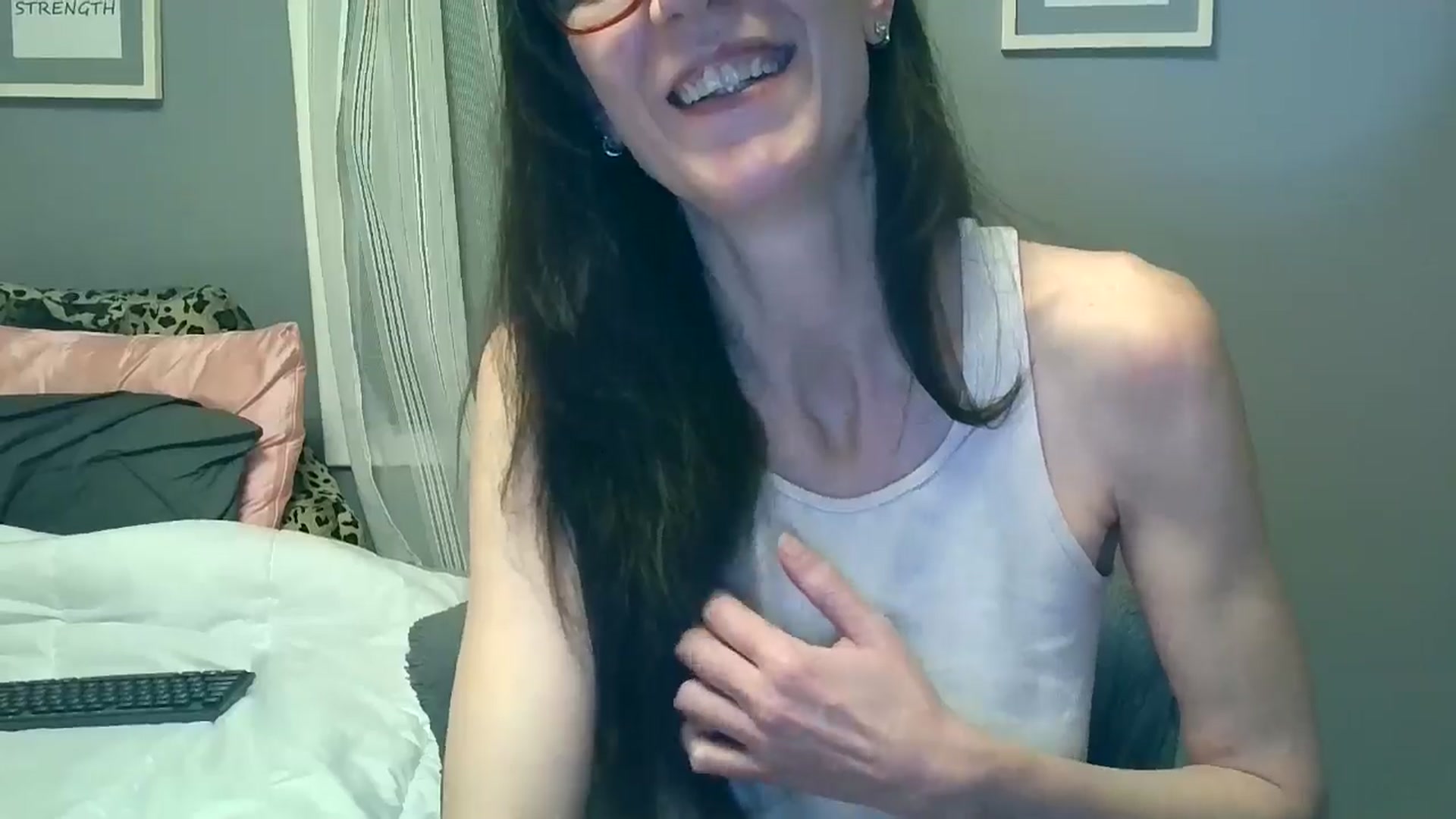 Gallery image thumbnail from playfulpaula's myfreecams stream on, 01/02/2025, 13:32 image 7 of 20