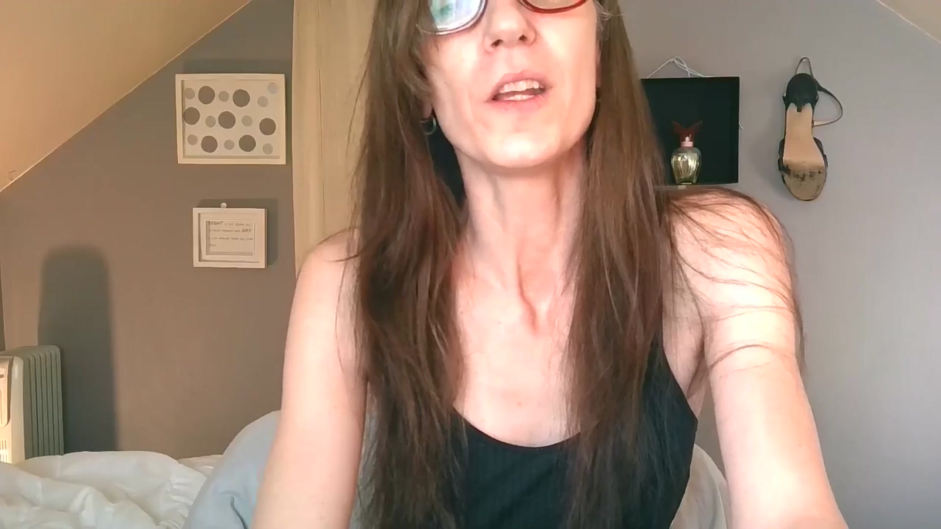 Gallery image thumbnail from playfulpaula's myfreecams stream on, 03/23/2025, 12:25 image 12 of 20