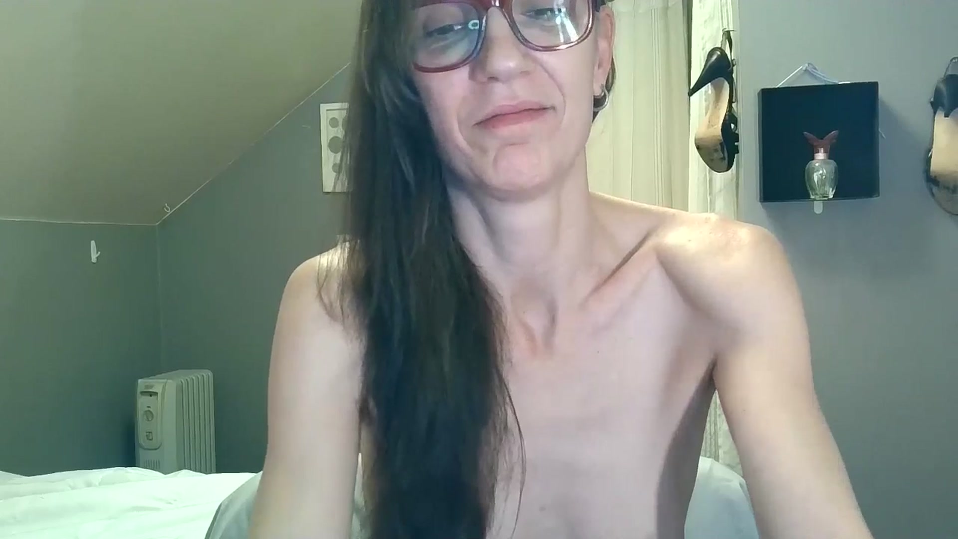 Gallery image thumbnail from playfulpaula's myfreecams stream on, 03/24/2025, 11:47 image 12 of 20
