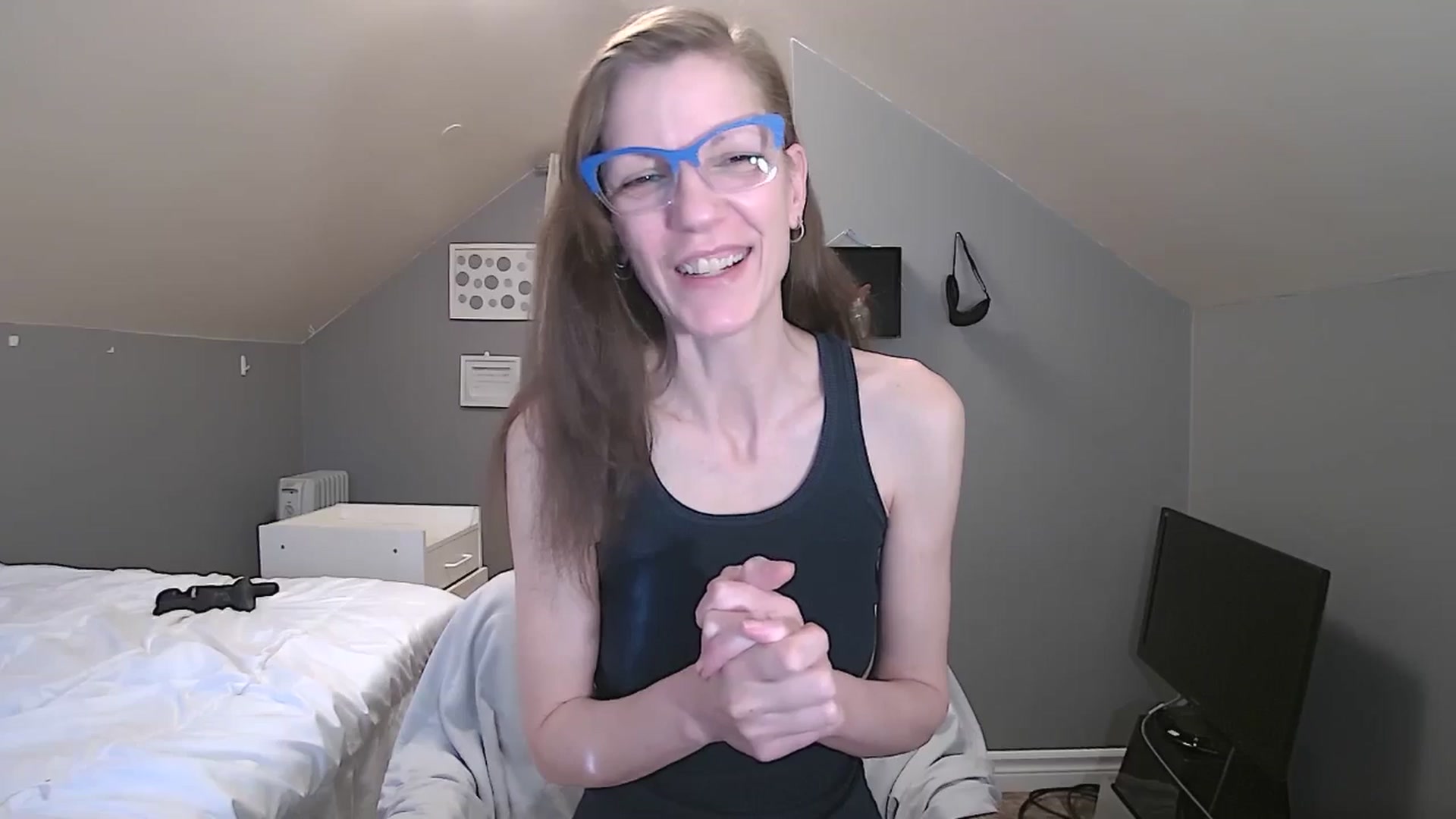 Gallery image thumbnail from playfulpaula's myfreecams stream on, 05/04/2025, 12:28 image 3 of 20
