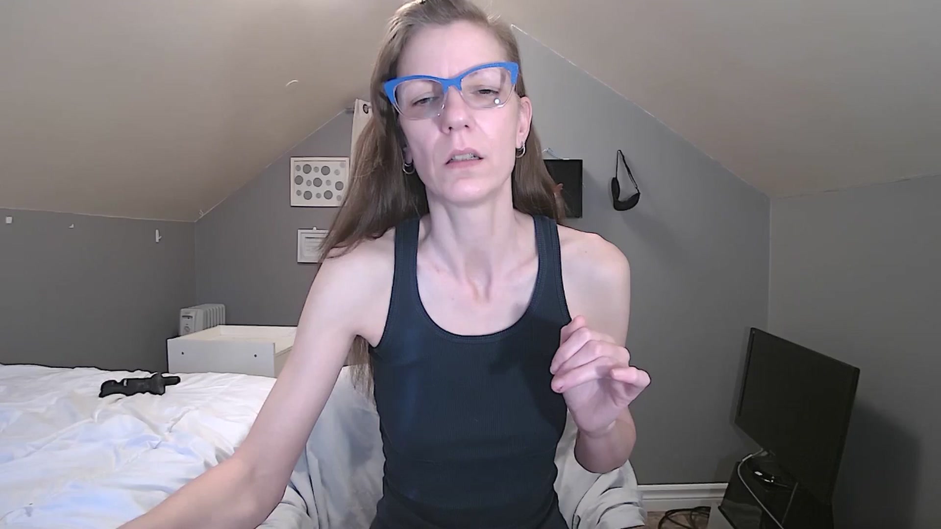 Gallery image thumbnail from playfulpaula's myfreecams stream on, 05/04/2025, 12:28 image 4 of 20