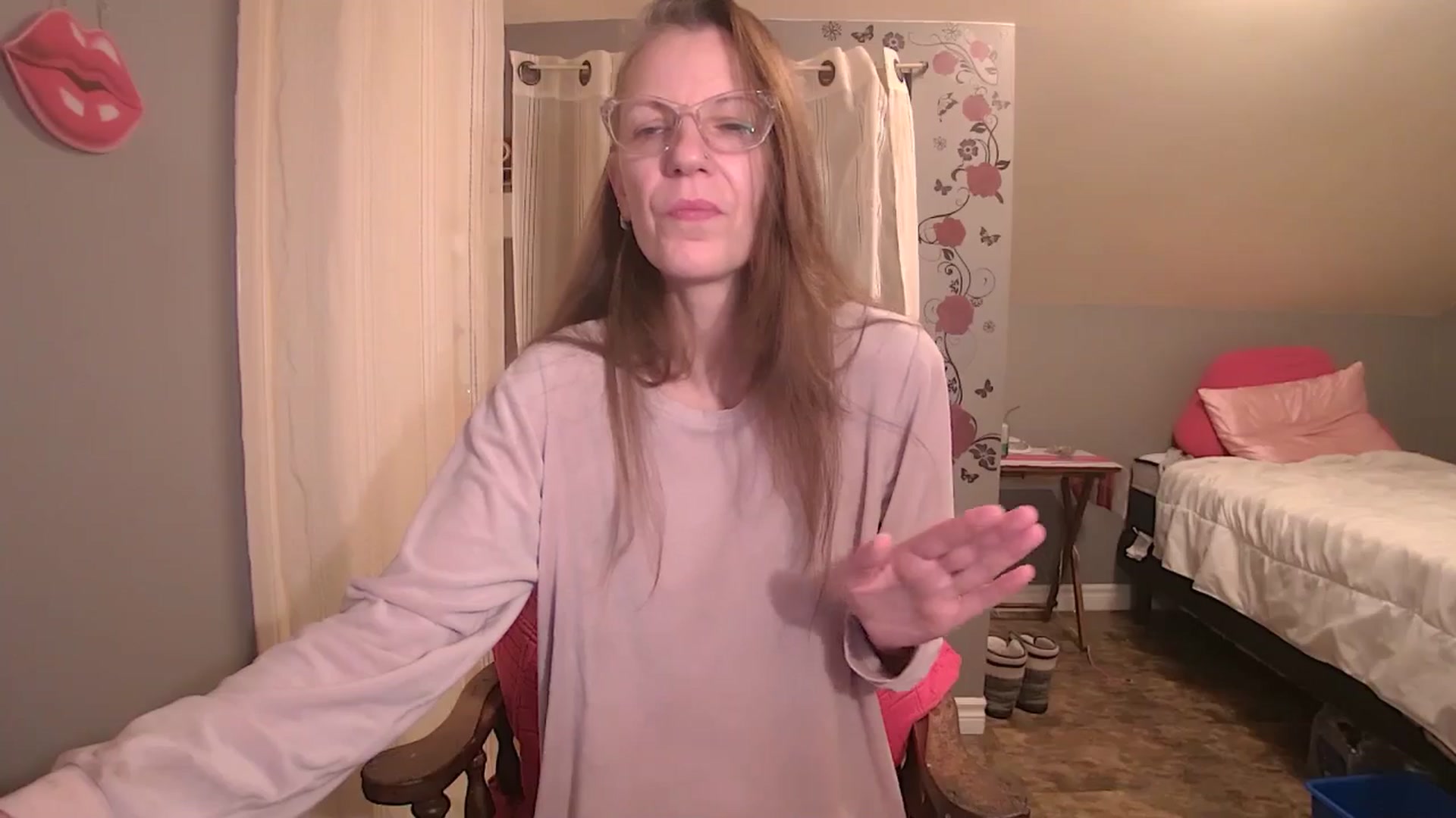 Gallery image thumbnail from playfulpaula's myfreecams stream on, 01/04/2026, 12:16 image 11 of 20