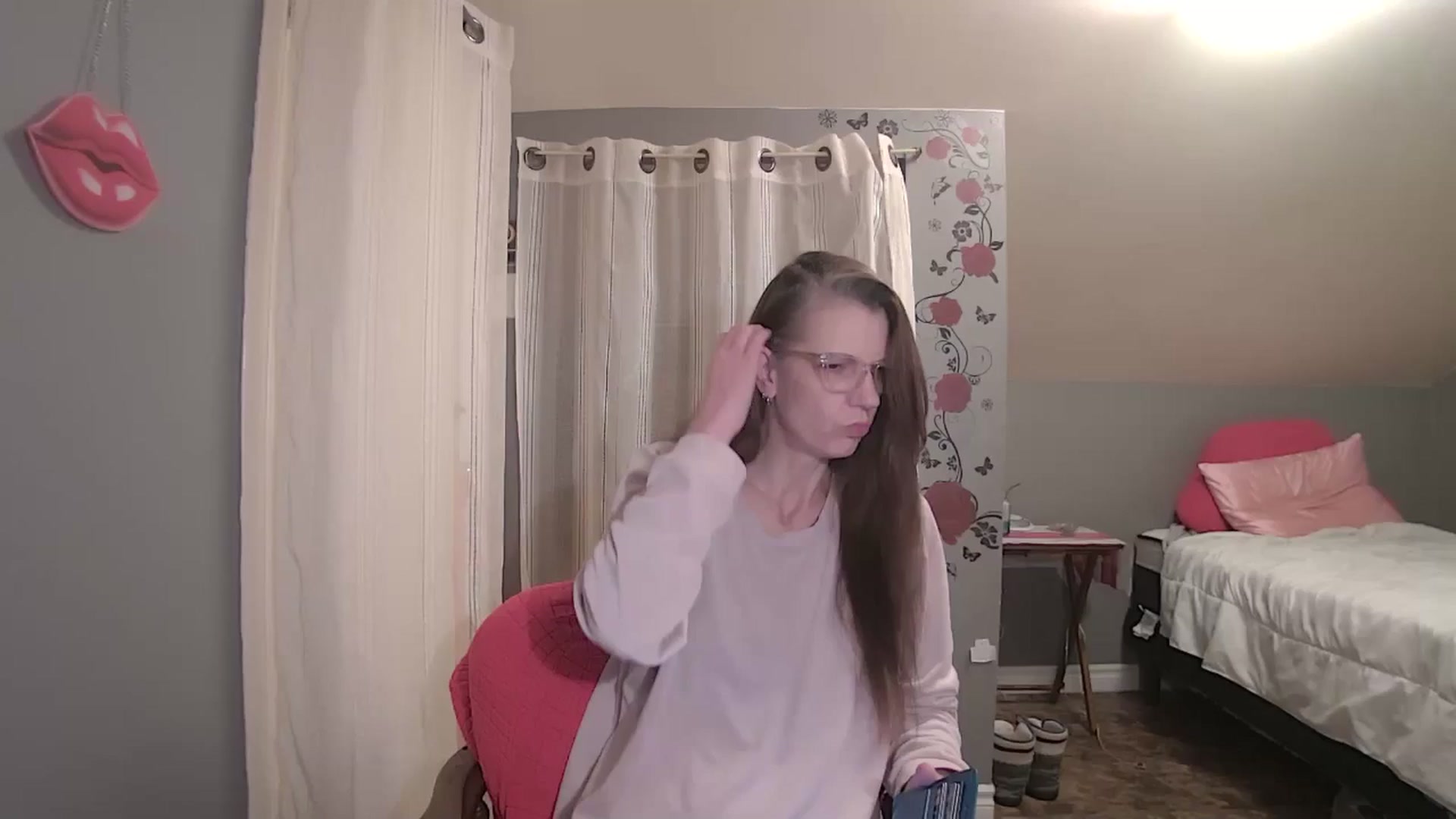 Gallery image thumbnail from playfulpaula's myfreecams stream on, 01/04/2026, 12:16 image 1 of 20