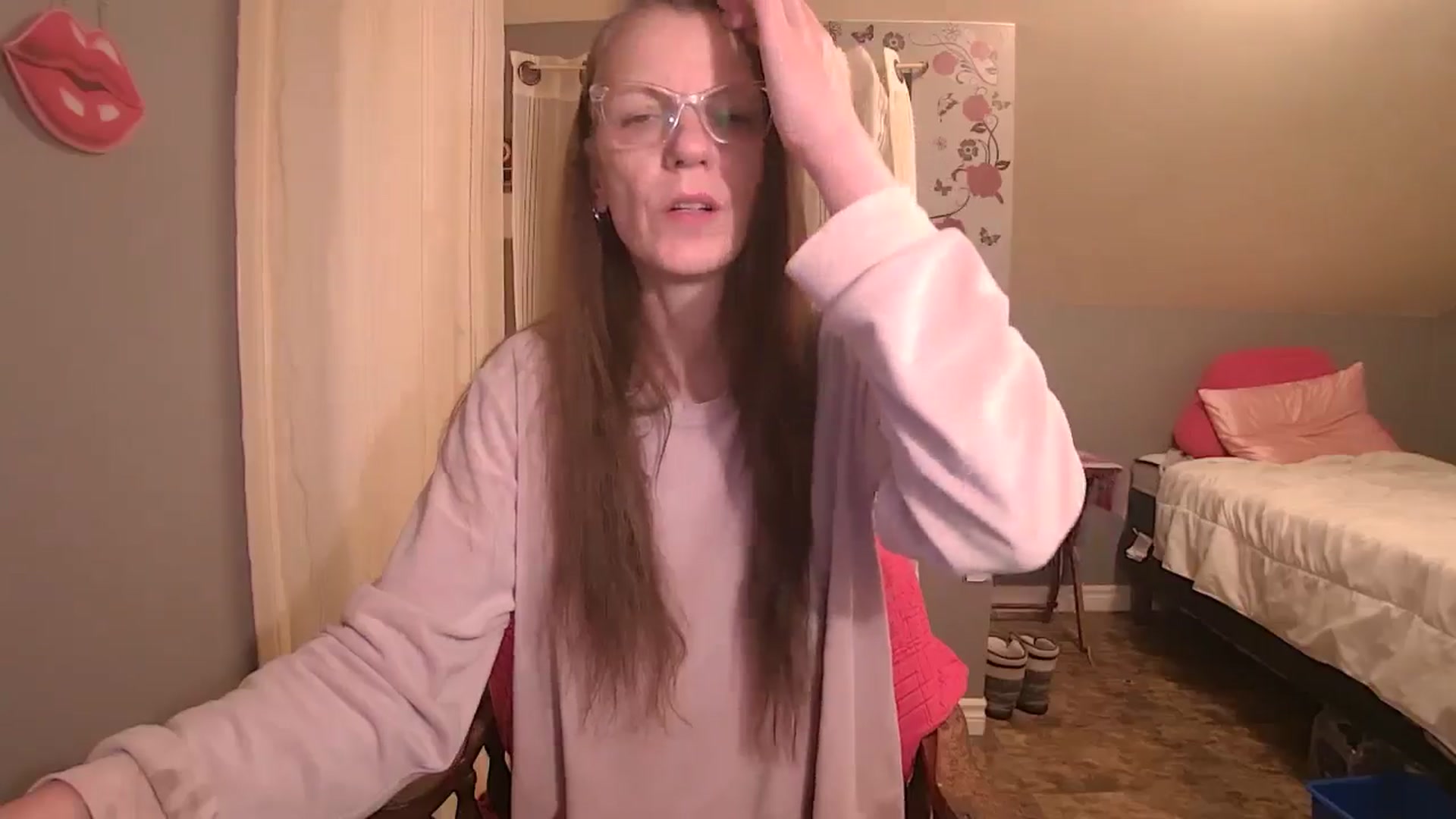 Gallery image thumbnail from playfulpaula's myfreecams stream on, 01/04/2026, 12:16 image 17 of 20